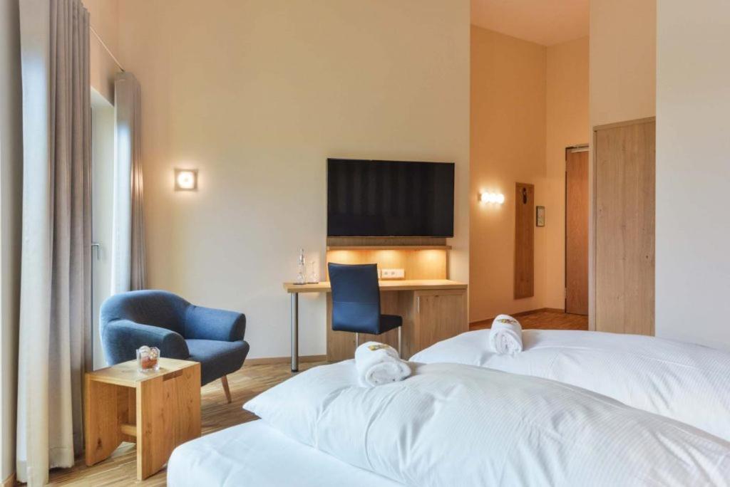 Economy Double Room photo 2
