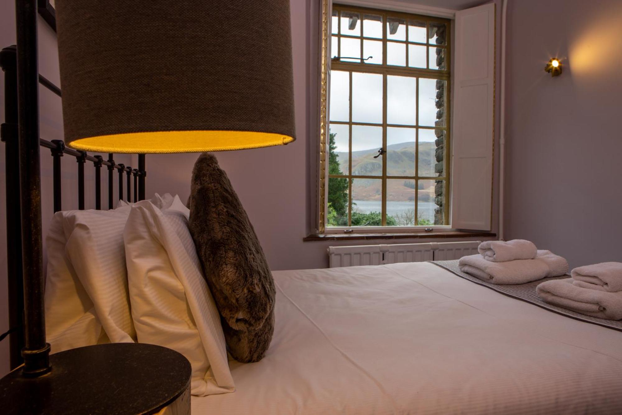 Junior Suite with Lake View - Photo 39
