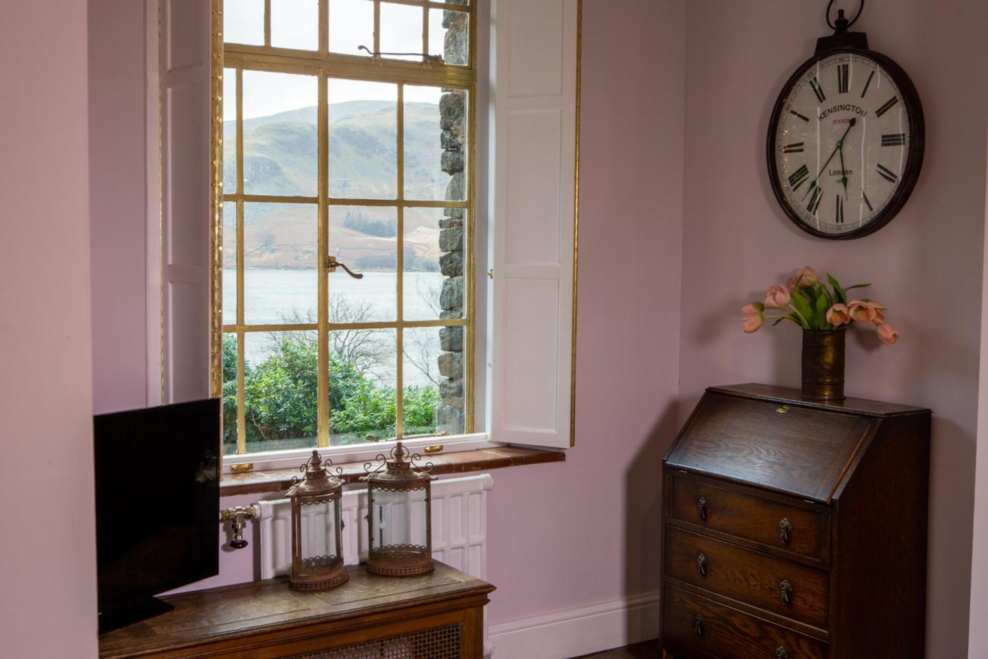 Junior Suite with Lake View - Photo 40