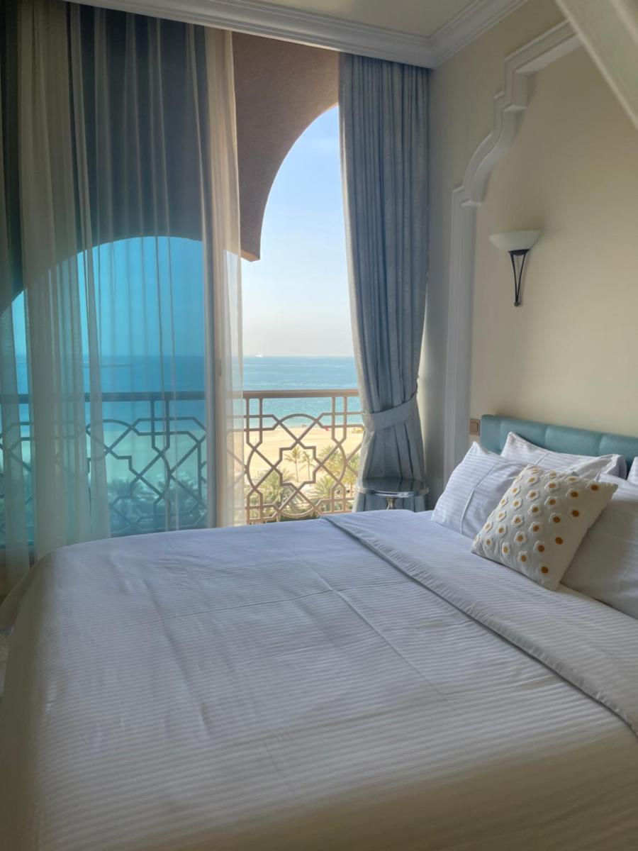 Deluxe Suite with Sea View