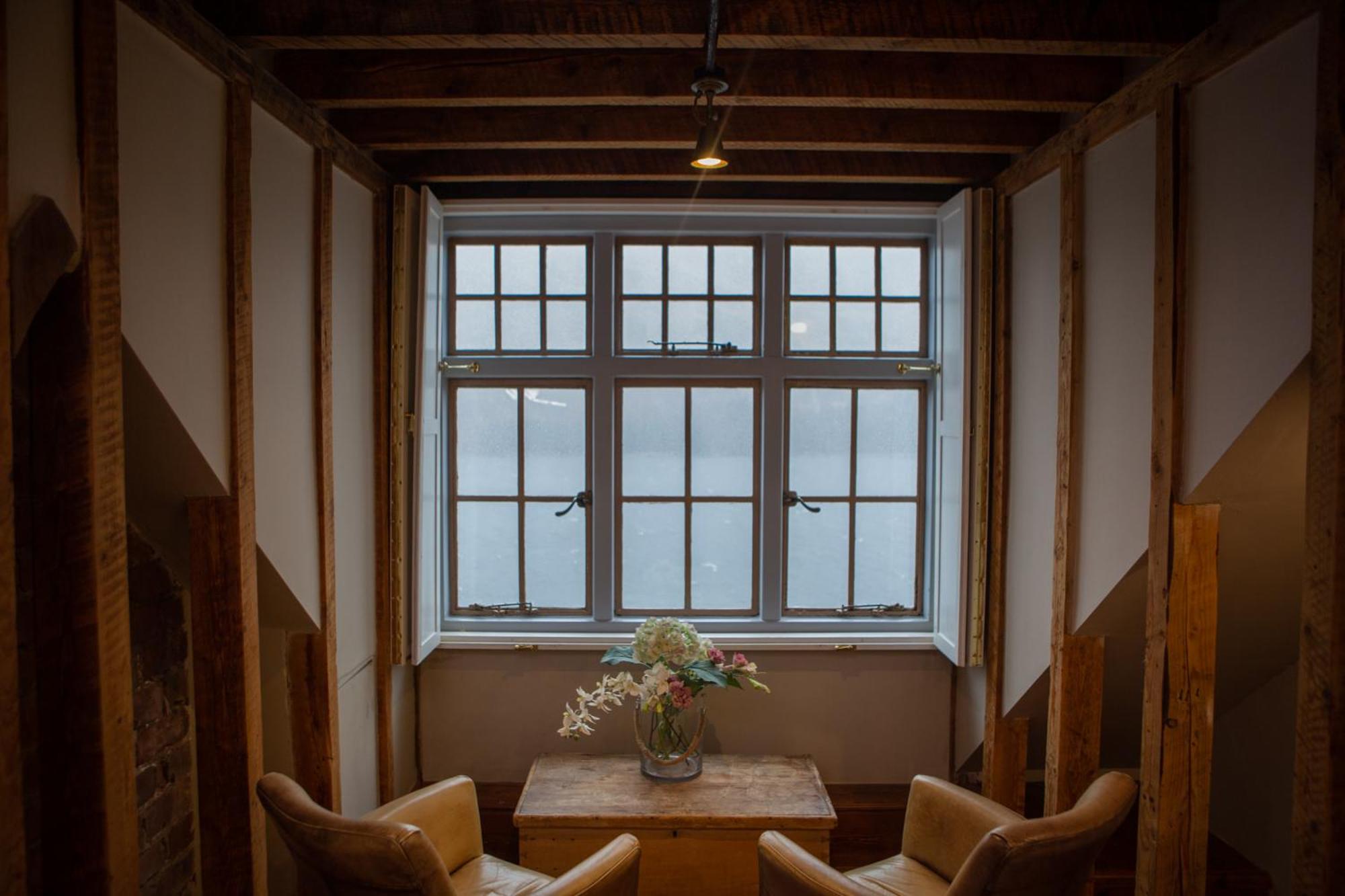 King Room with Lake View - Photo 33