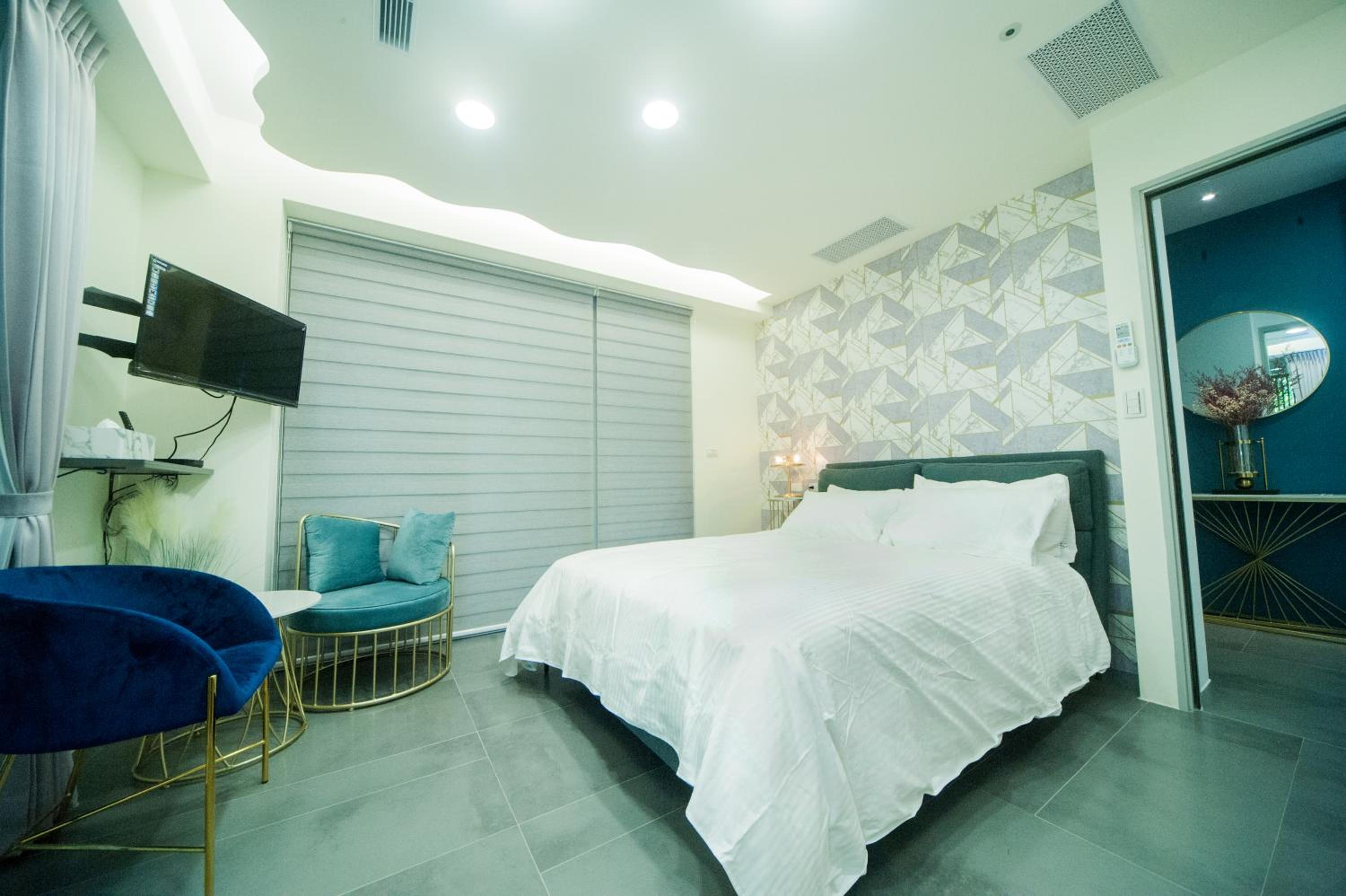 Deluxe Double Room with Balcony photo 1