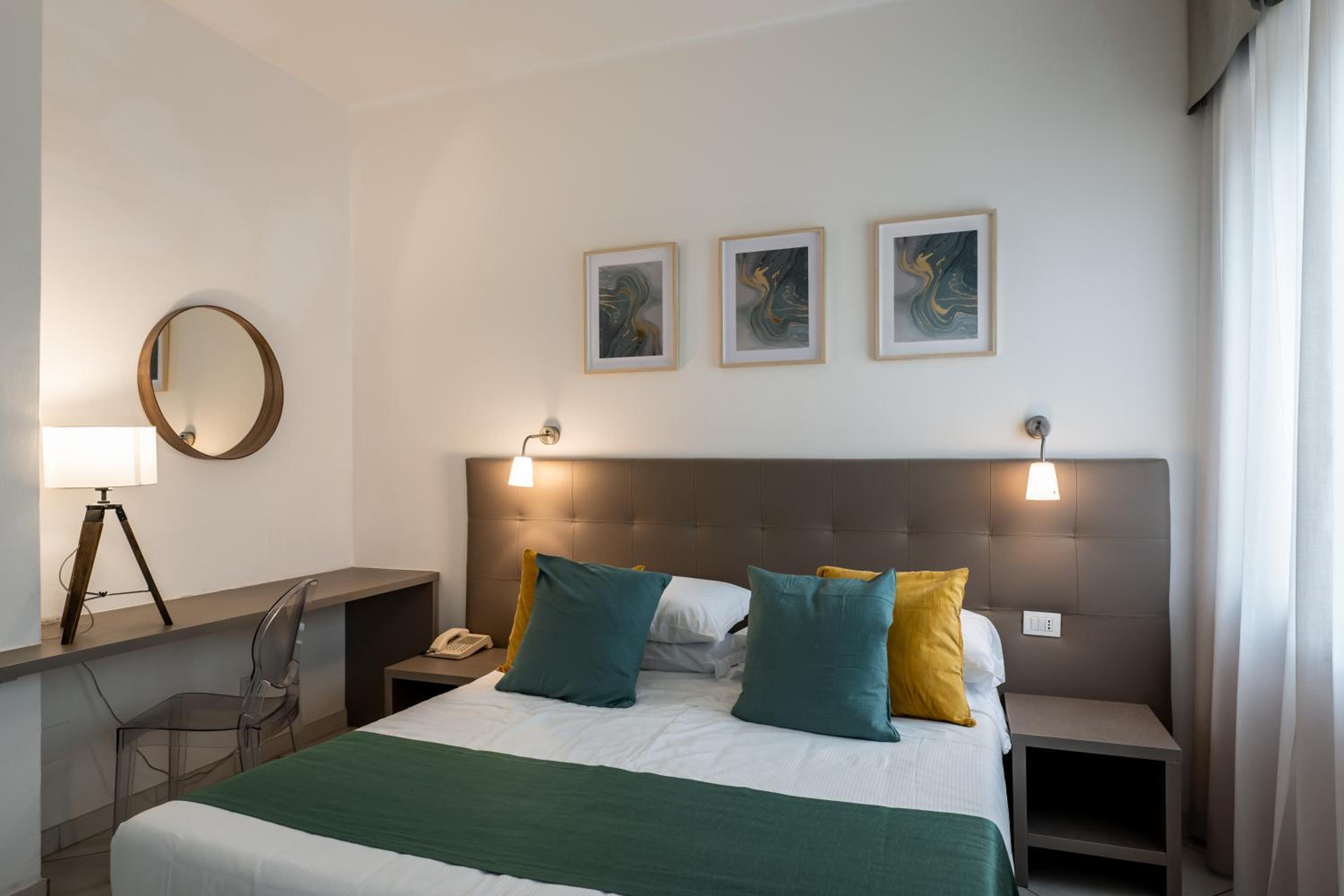 Standard Triple Room - Photo 5