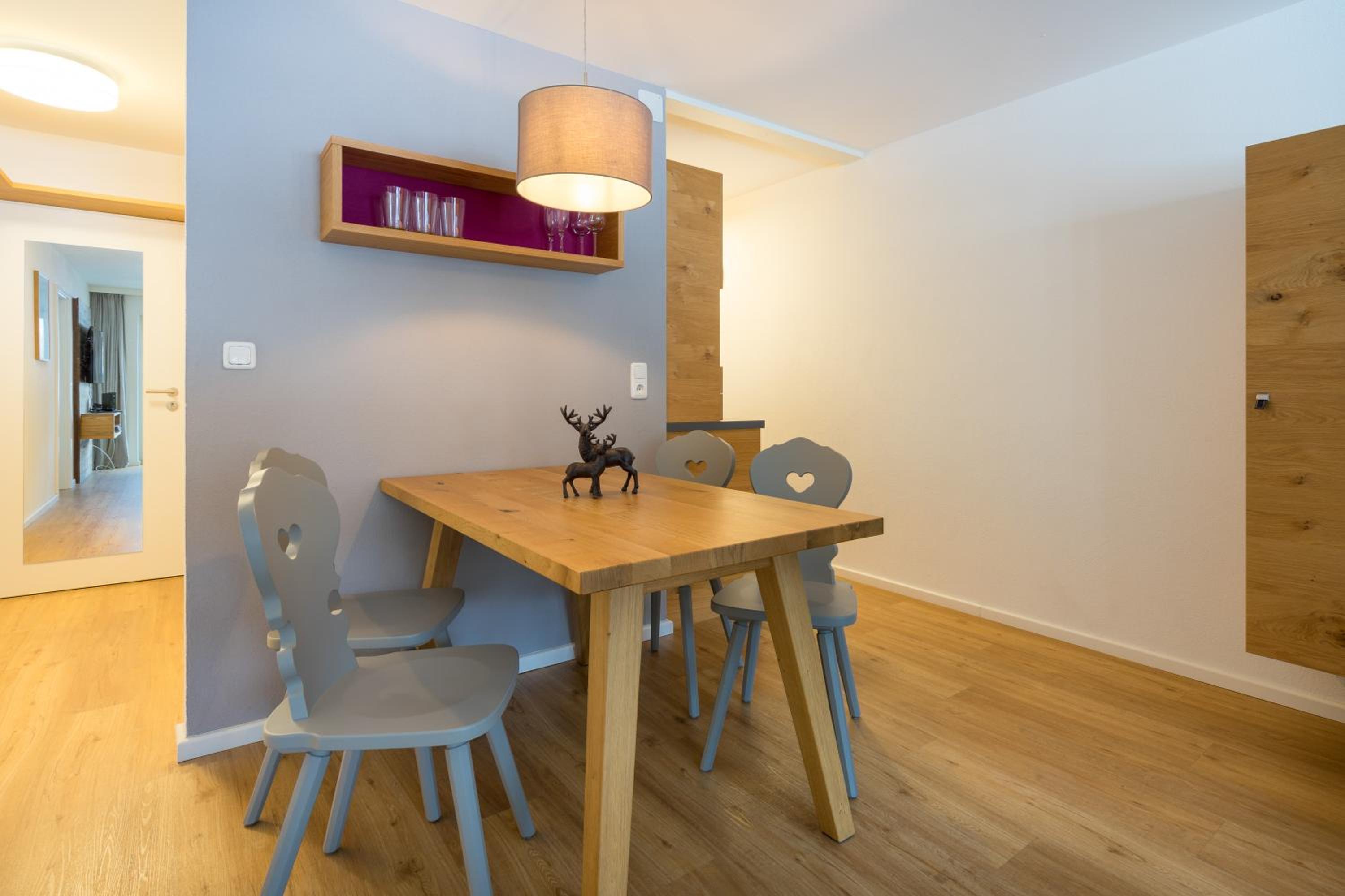 One-Bedroom Apartment photo 2