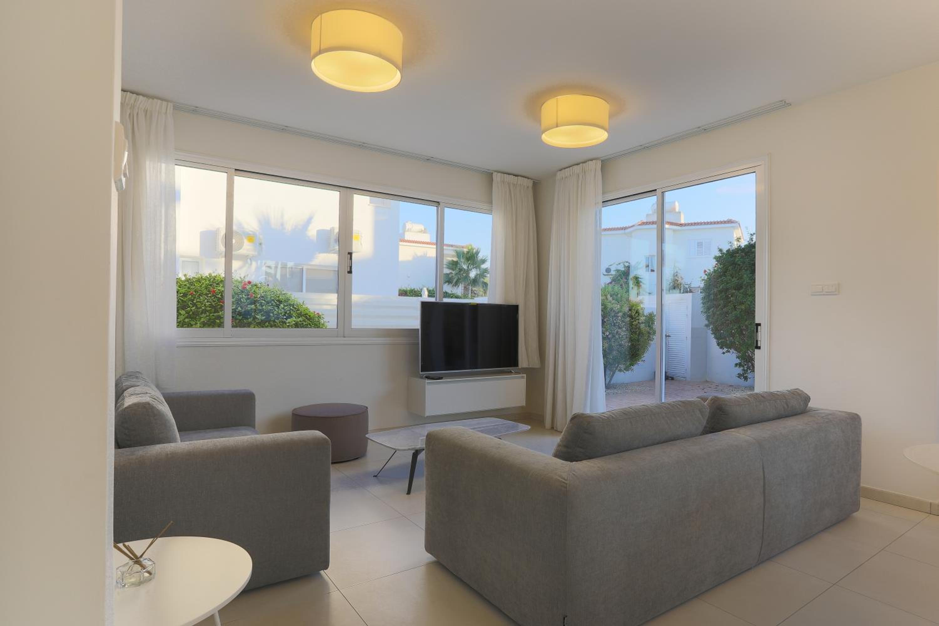 Villa photo 3