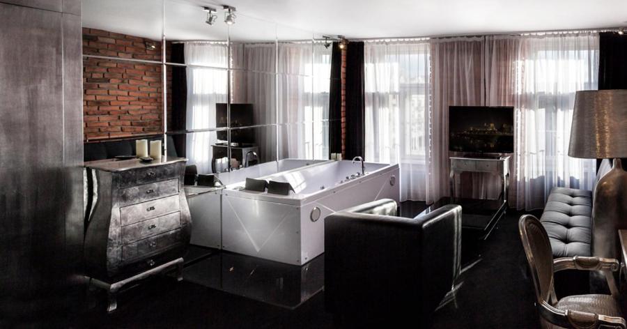 Junior Suite Plus with Main Market Square View photo 2