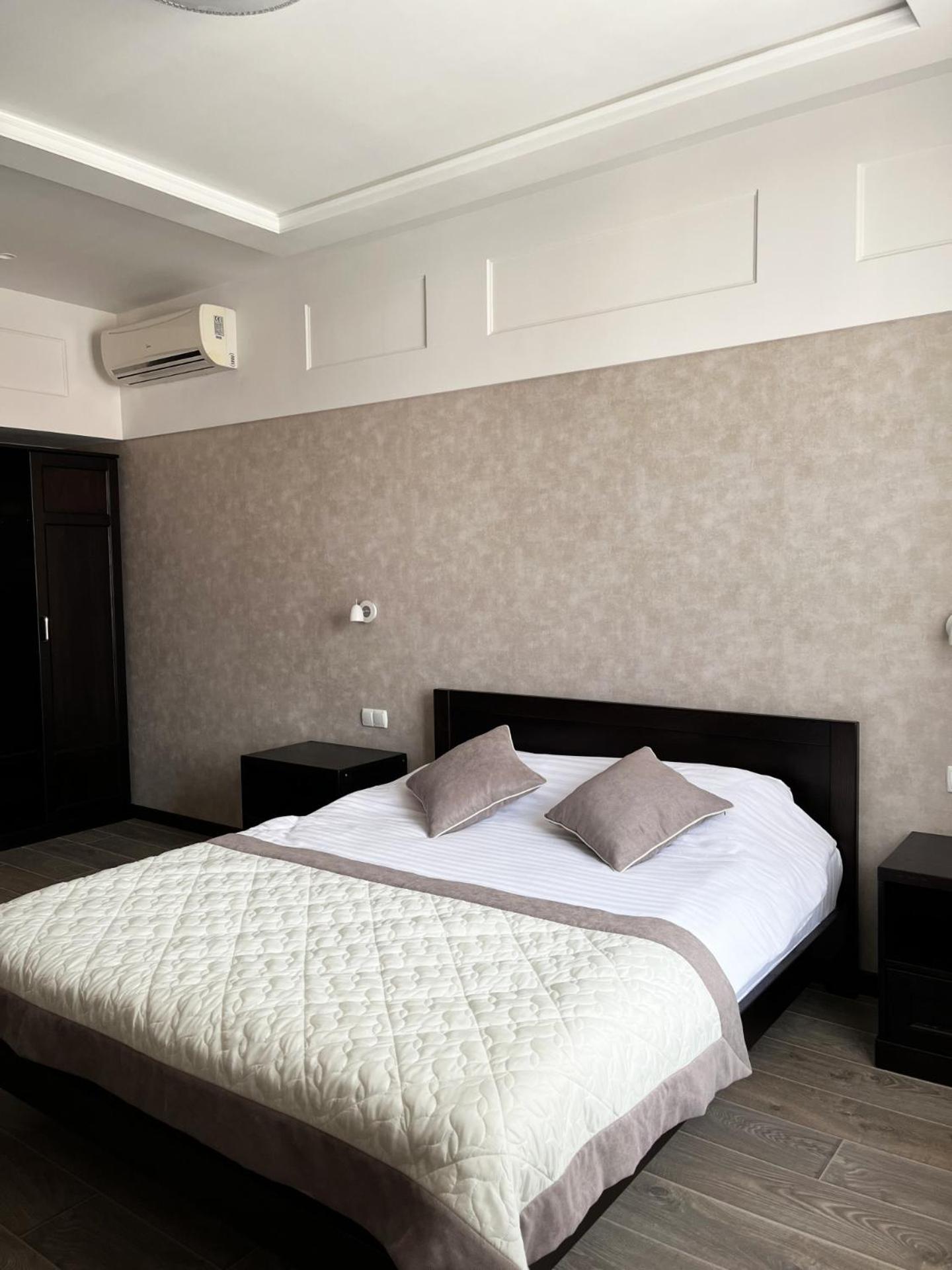 Comfort Triple Room with Shower photo 3