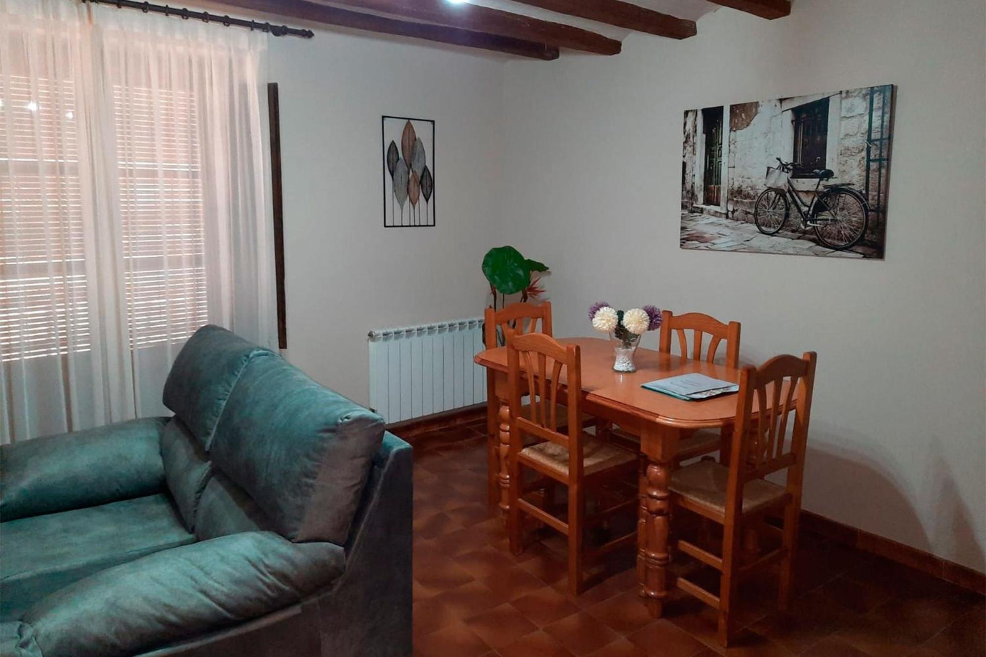 Apartment photo 2