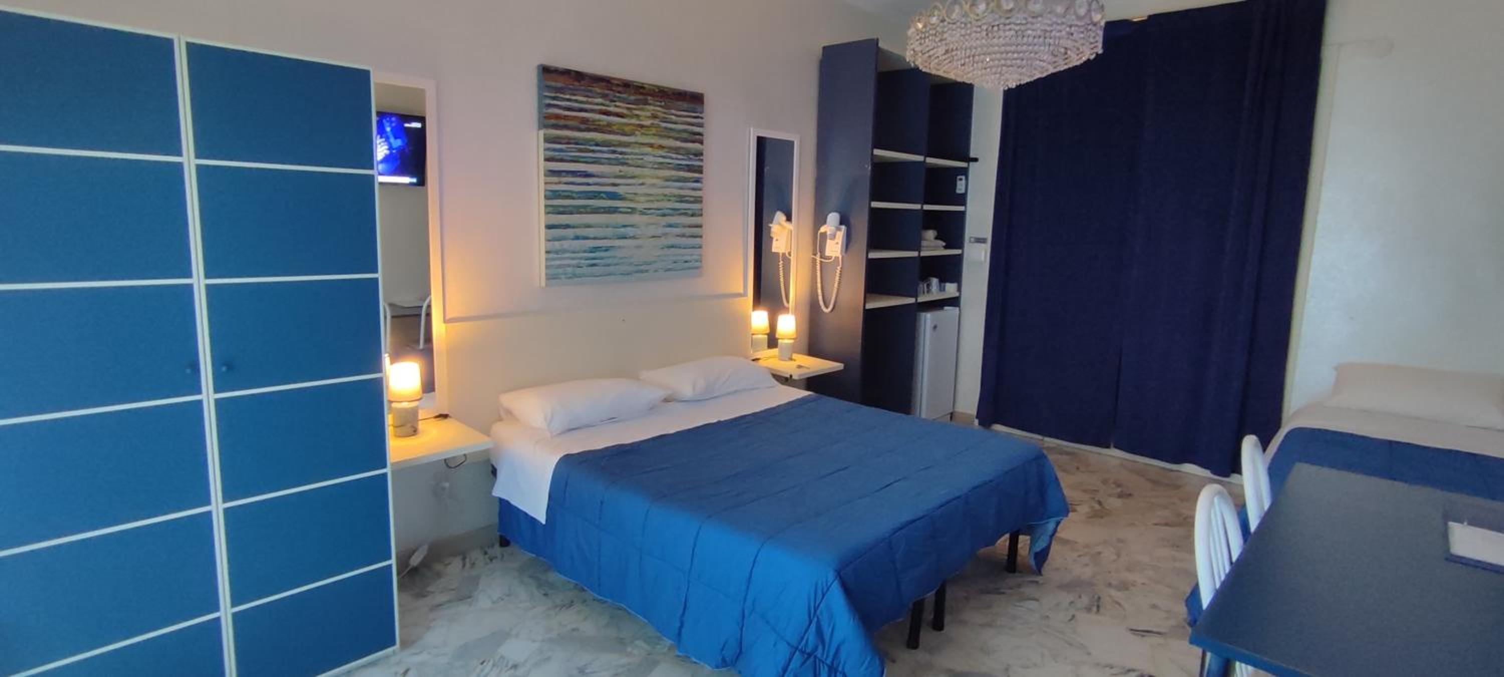 Quadruple Room with Private External Bathroom