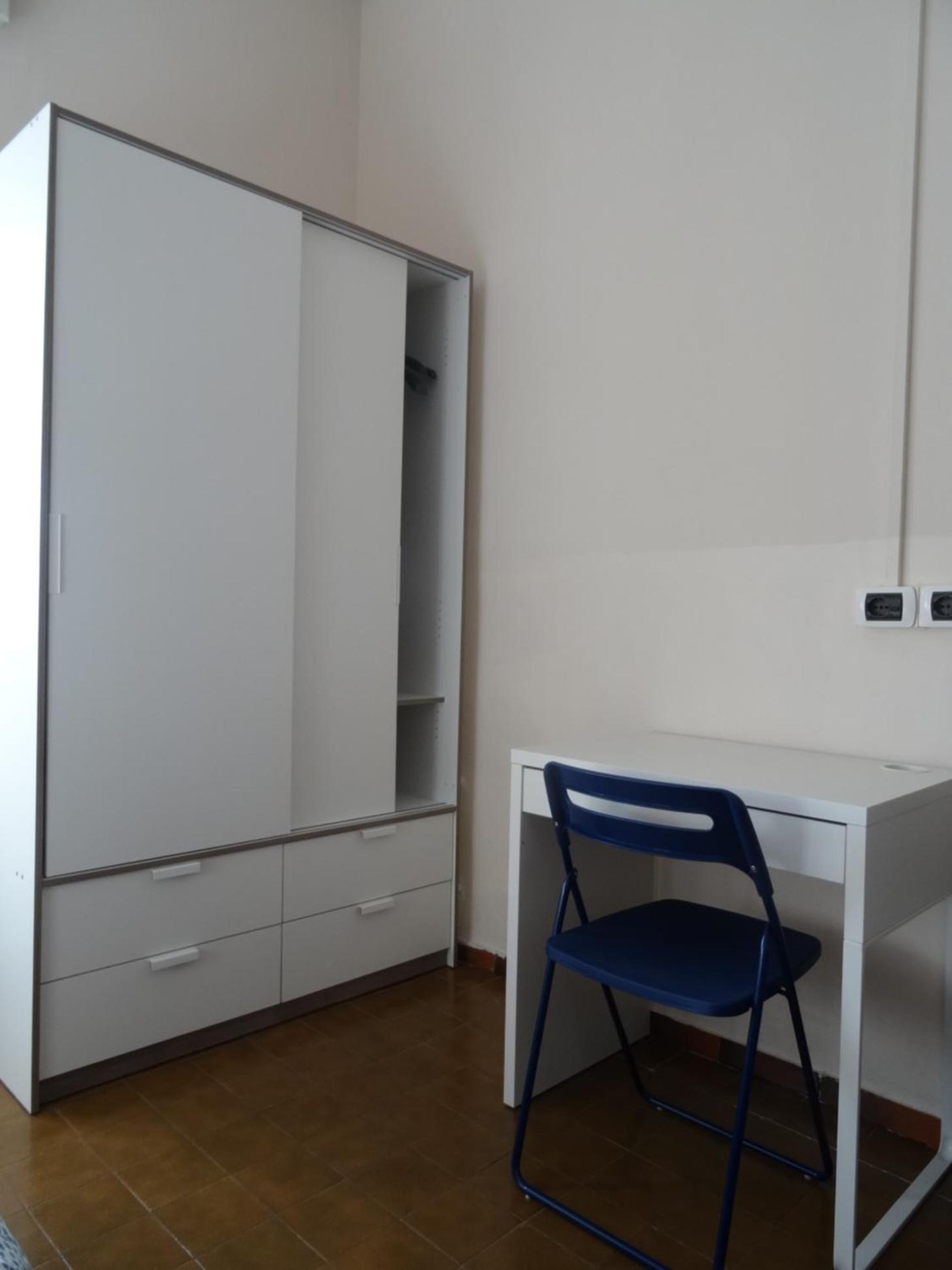 Standard Single Room with Shared Bathroom photo 1