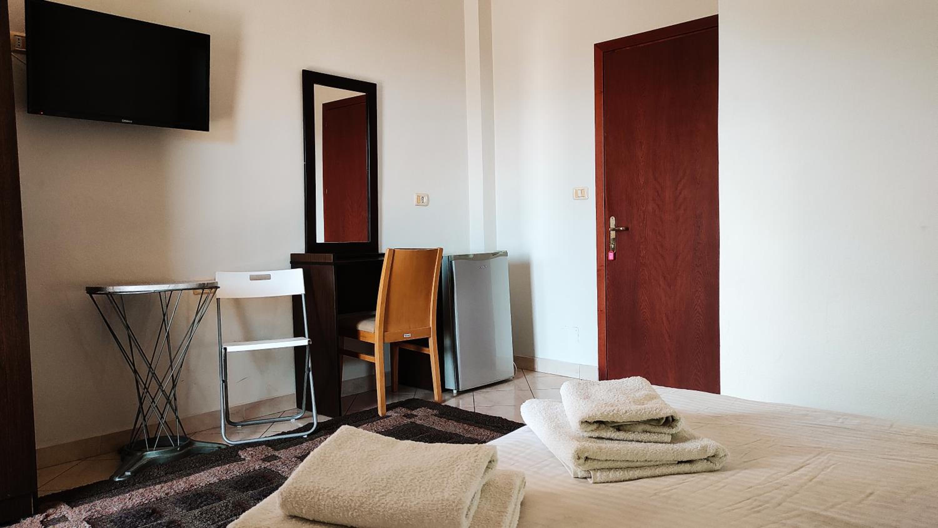 Deluxe King Room photo 3