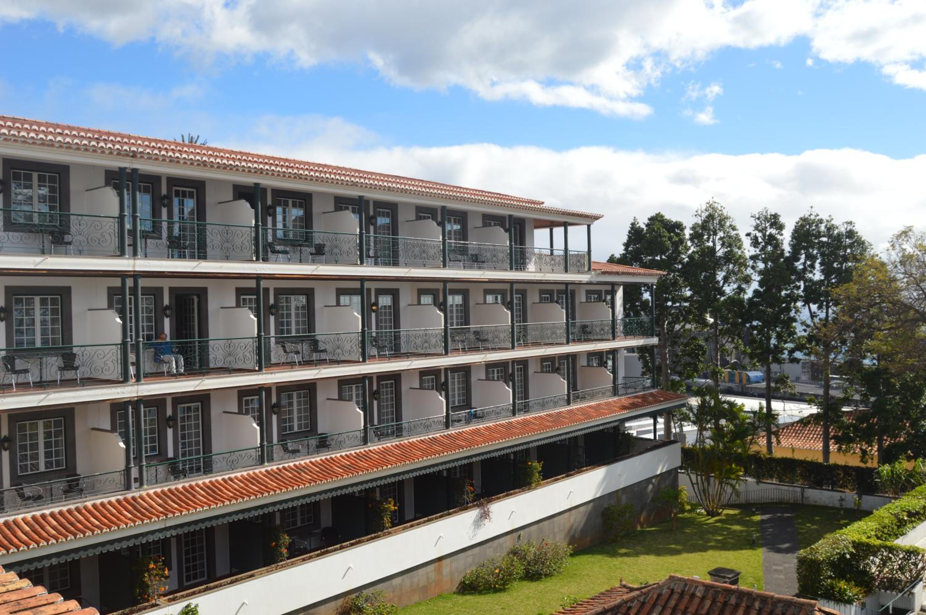 Superior Double or Twin Room with Balcony and Side Sea View