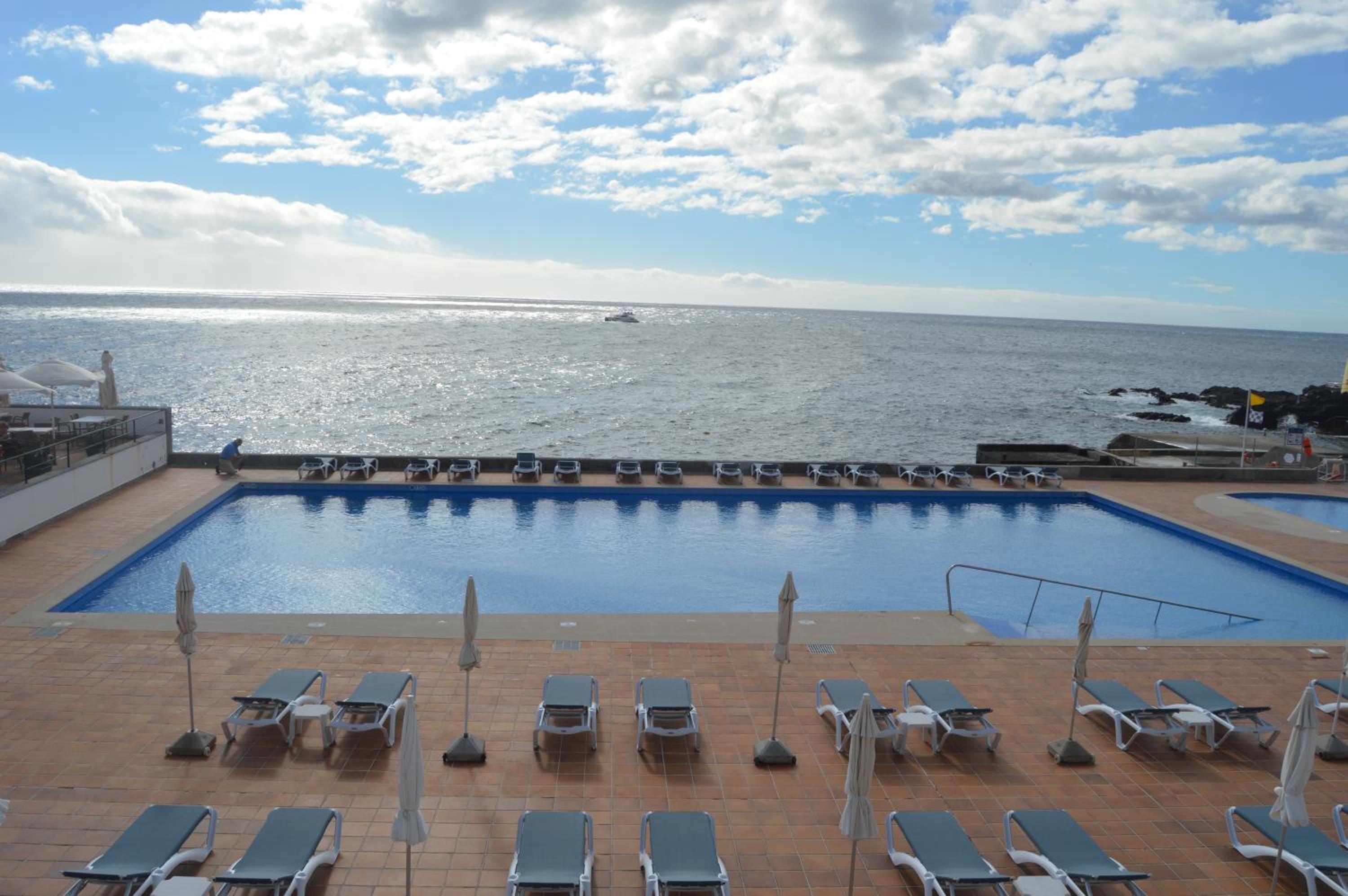 Double or Twin Room with Sea View