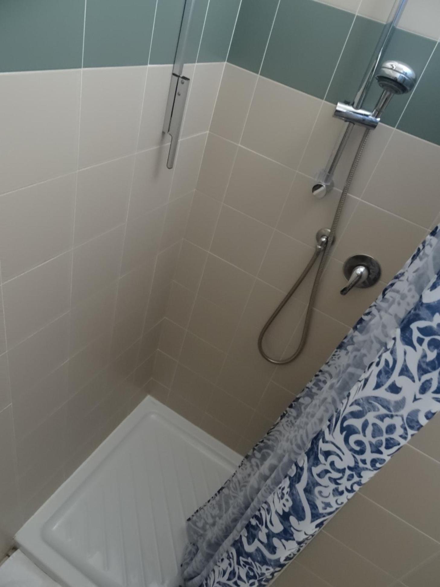 Single Room with Private External Bathroom photo 3