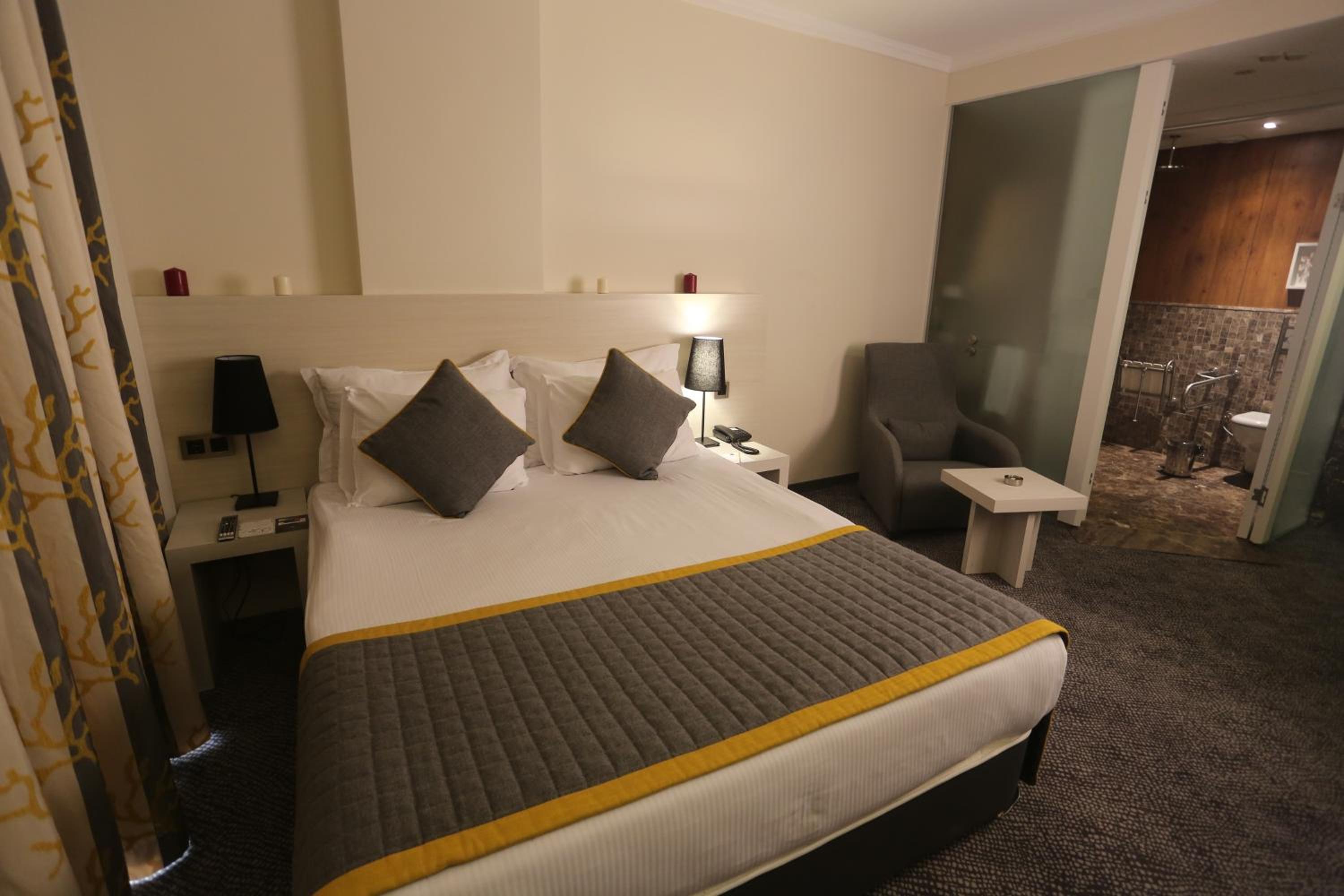Double or Twin Room - Disability Access photo 1