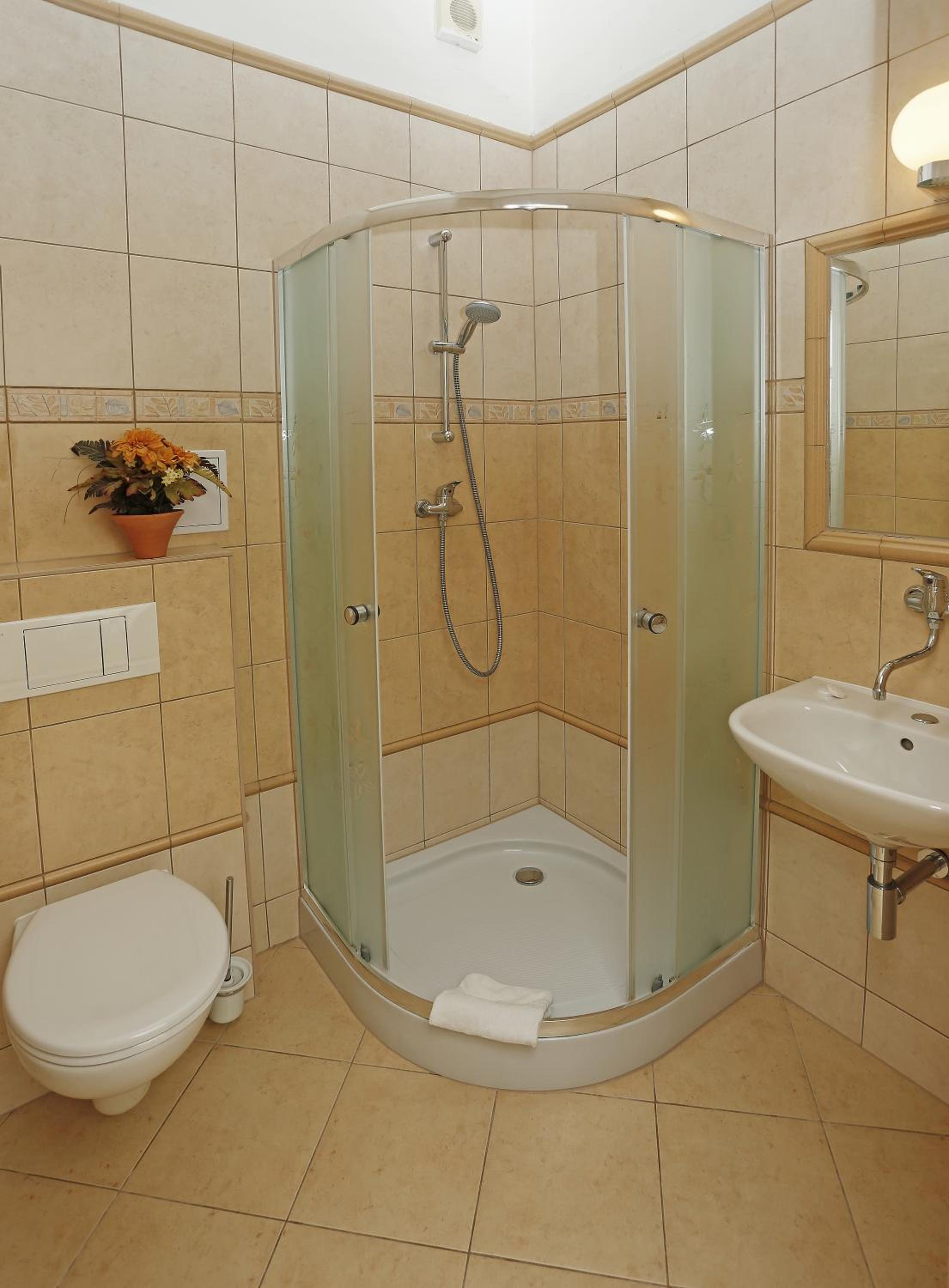 Standard Single Room with Courtyard View photo 2