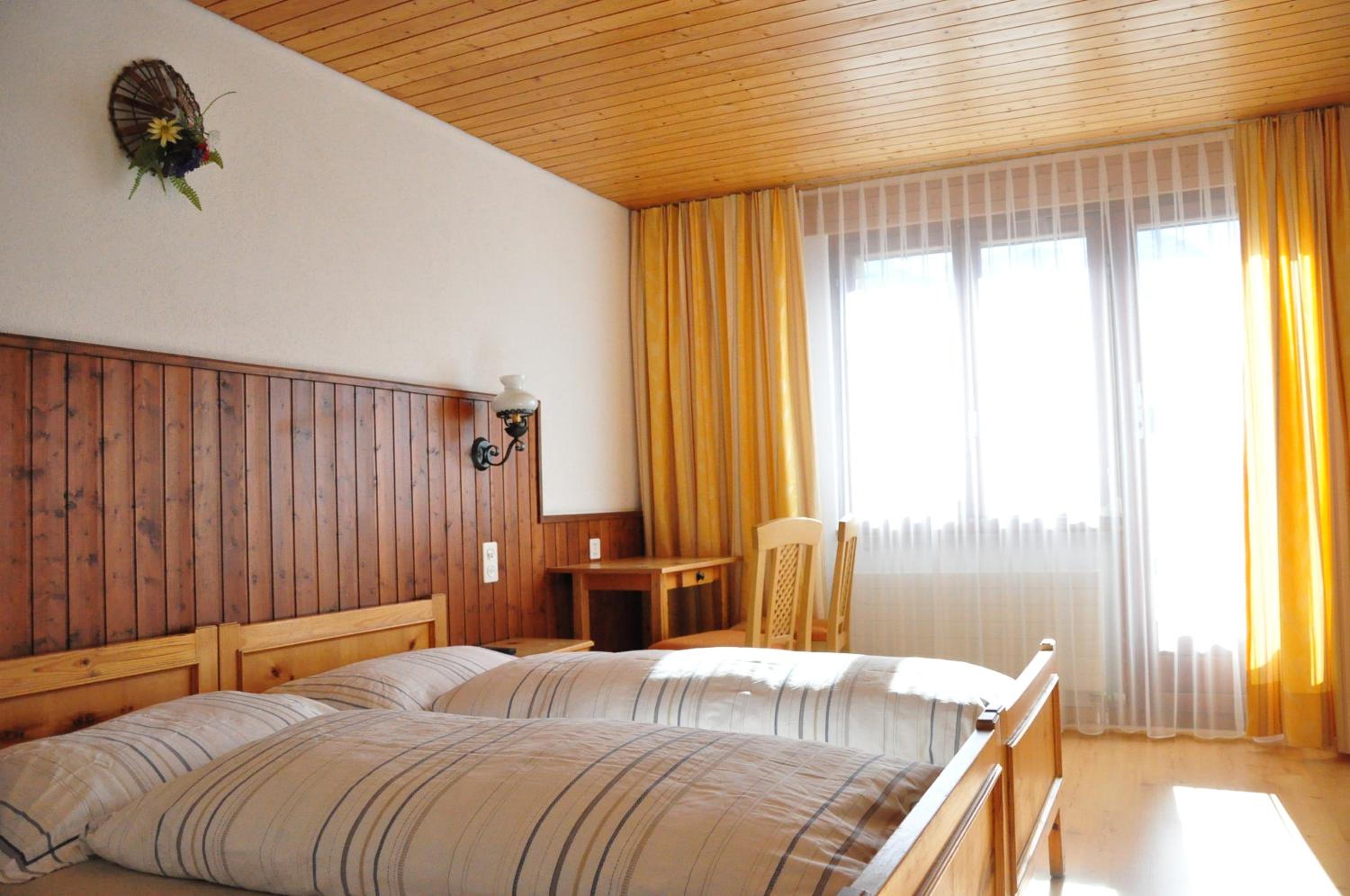Standard Double or Twin Room - Photo 5