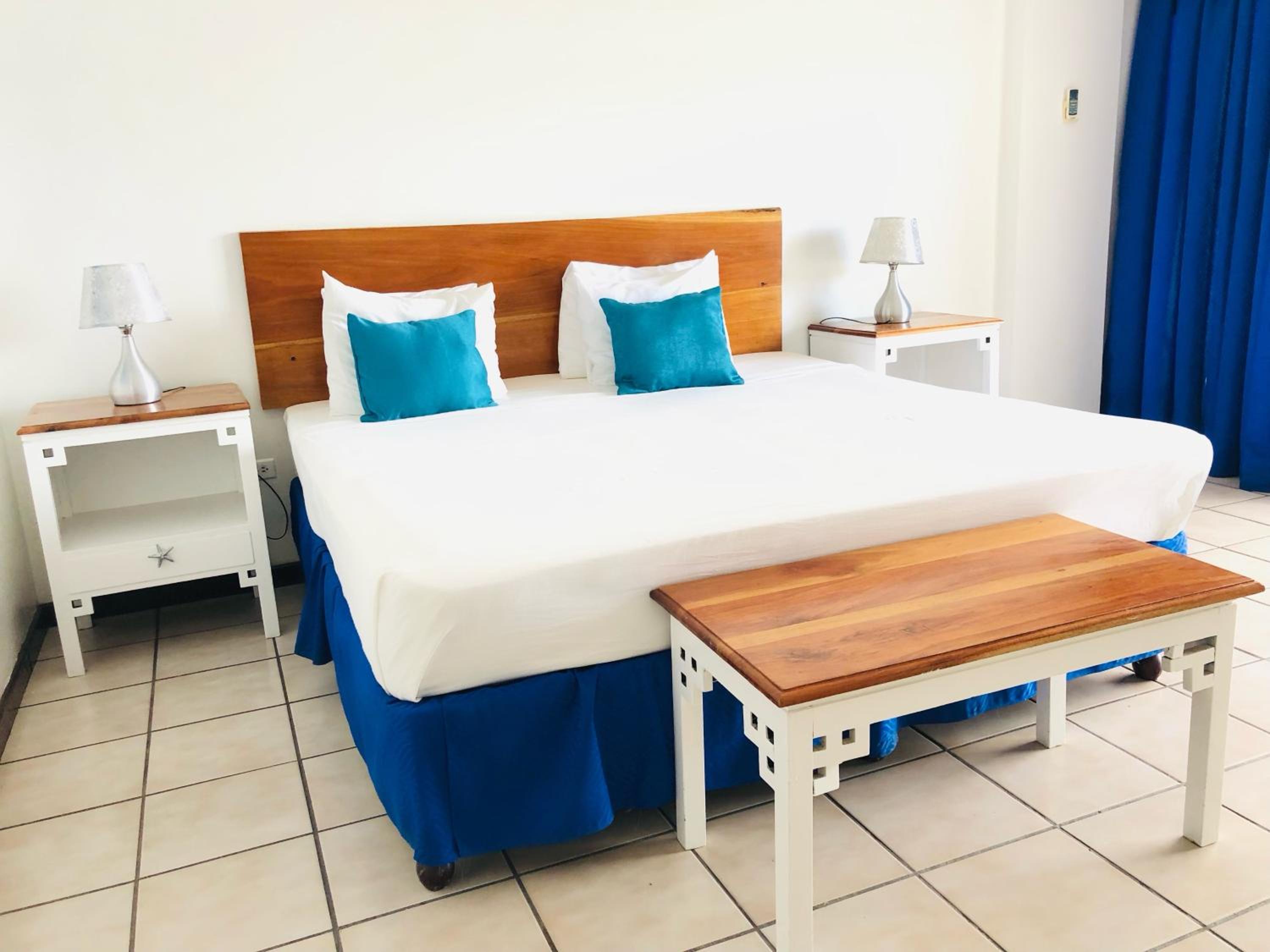 King Room with Sea View - Photo 2