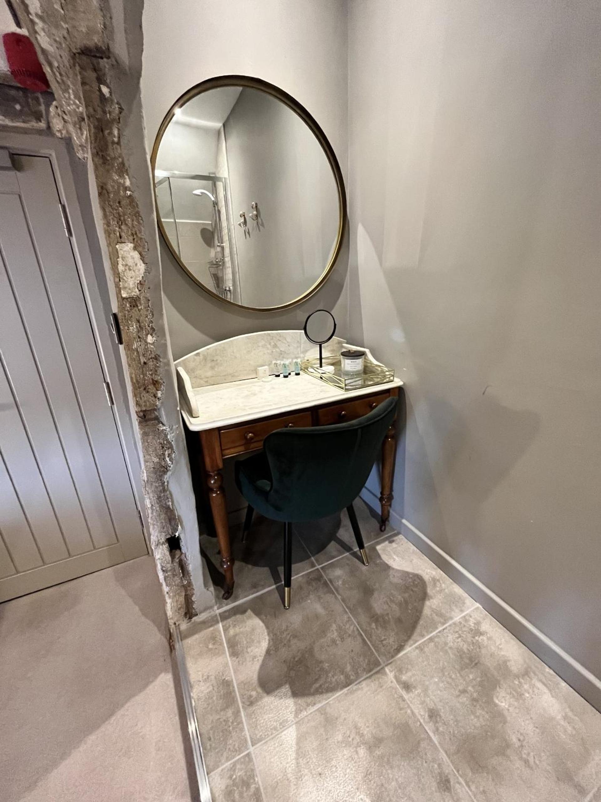 Double Room with Private Bathroom photo 3