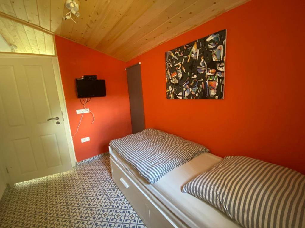 Three-Bedroom House photo 3