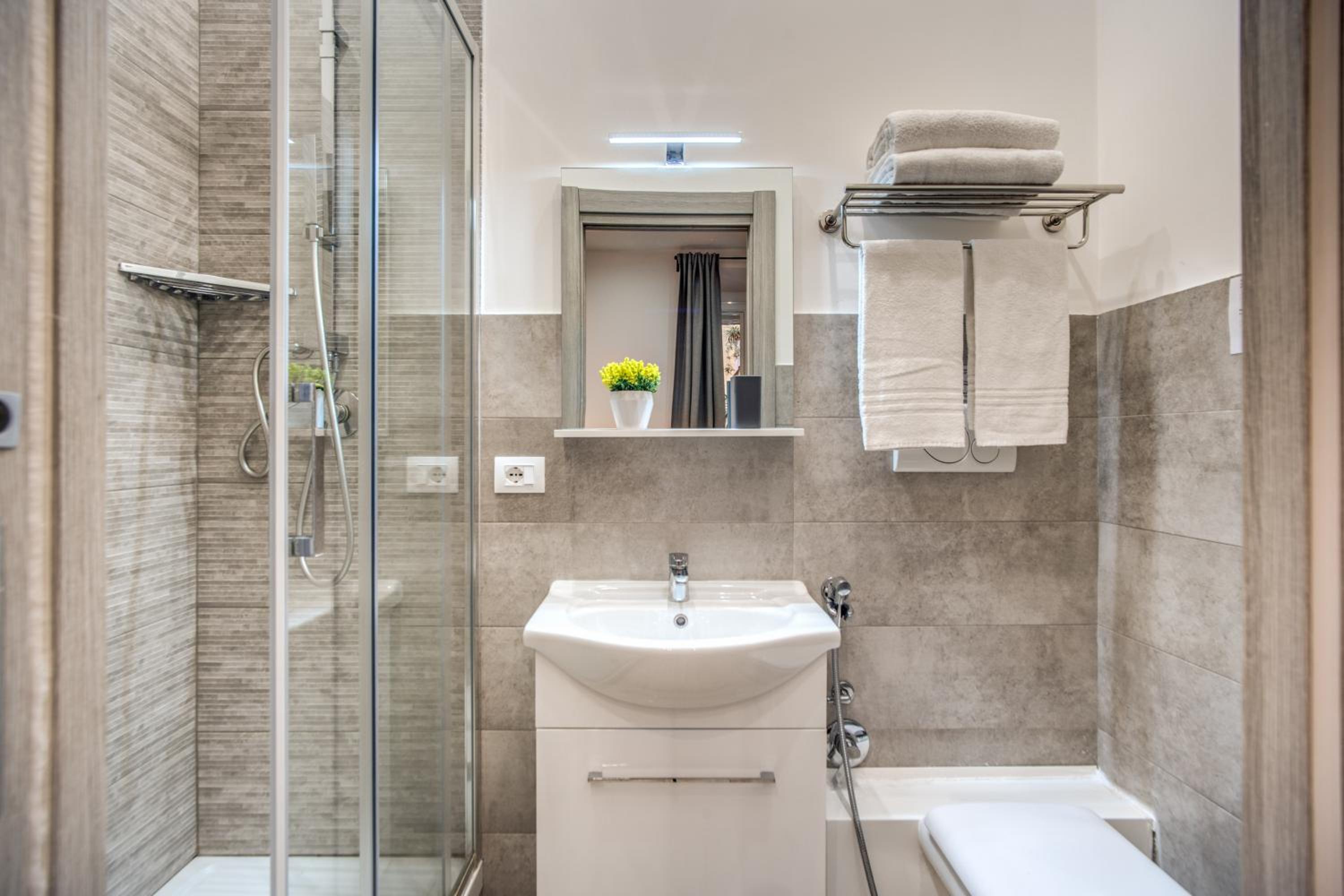 Double Room with Private Bathroom photo 3