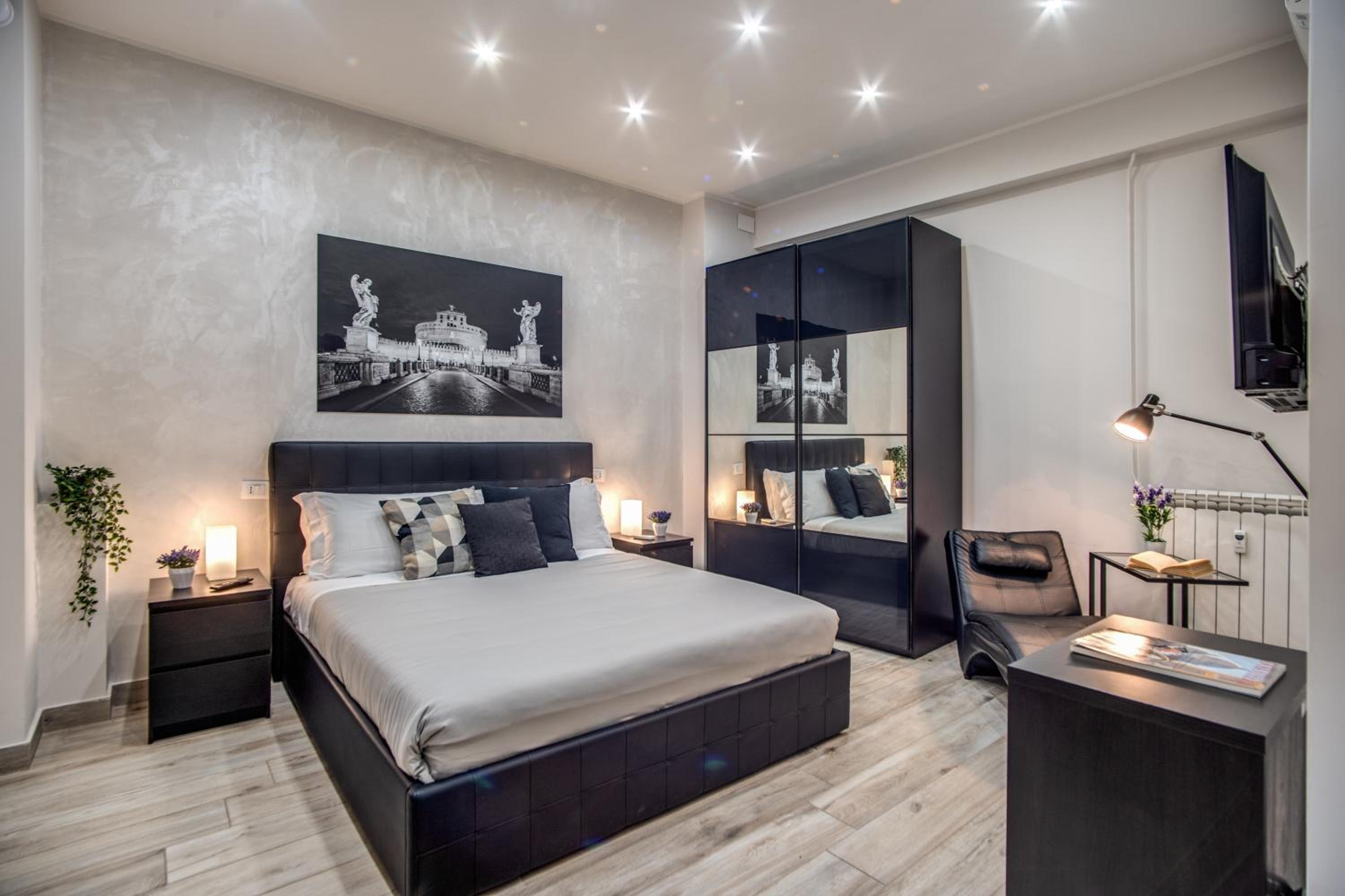 Double Room with Private Bathroom photo 2