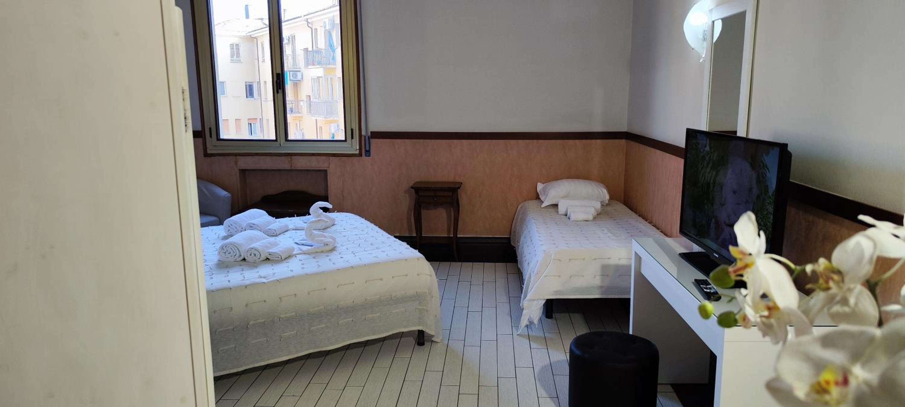 Standard Triple Room - Photo 4