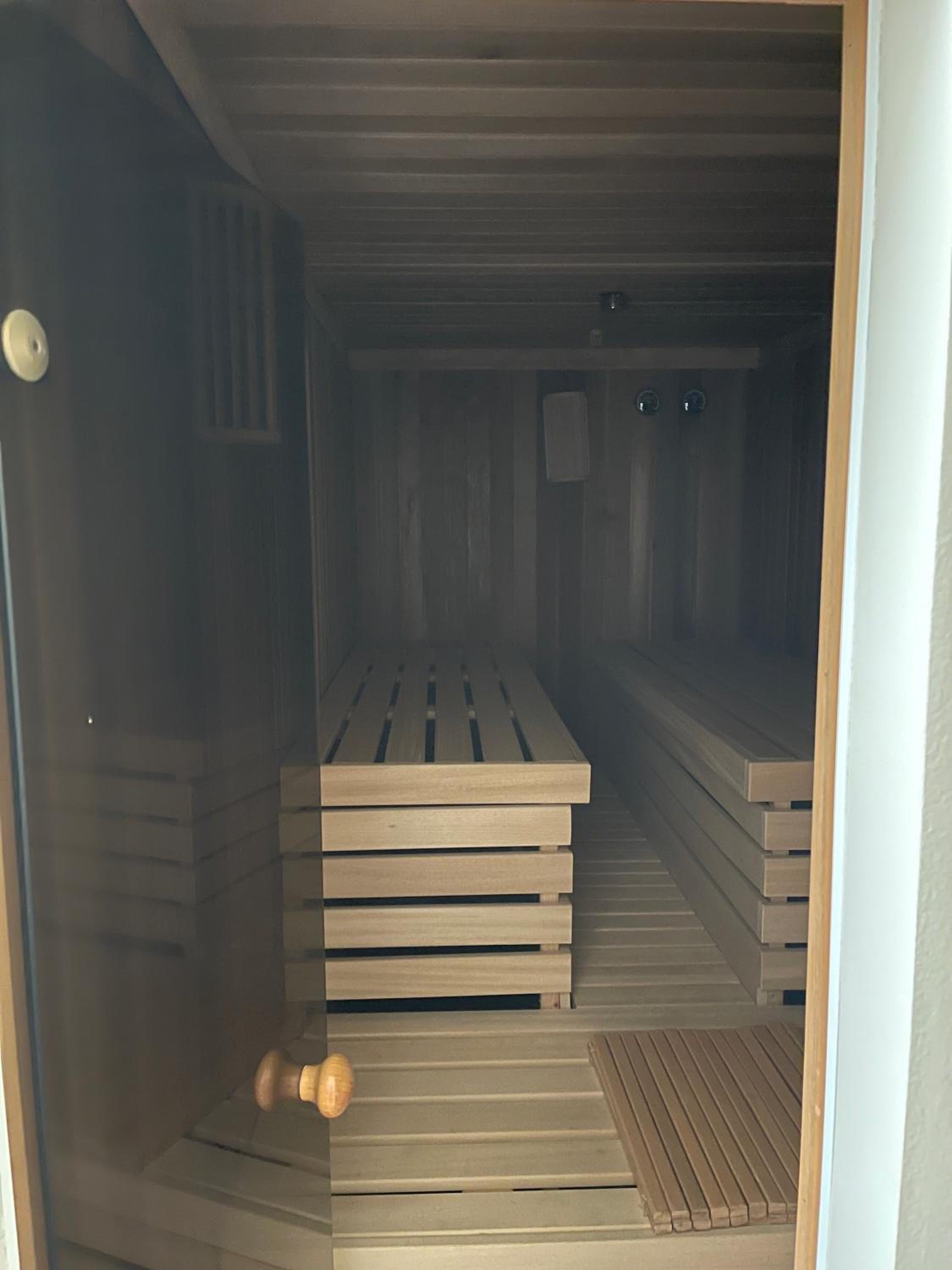 Family Room With Sauna photo 3