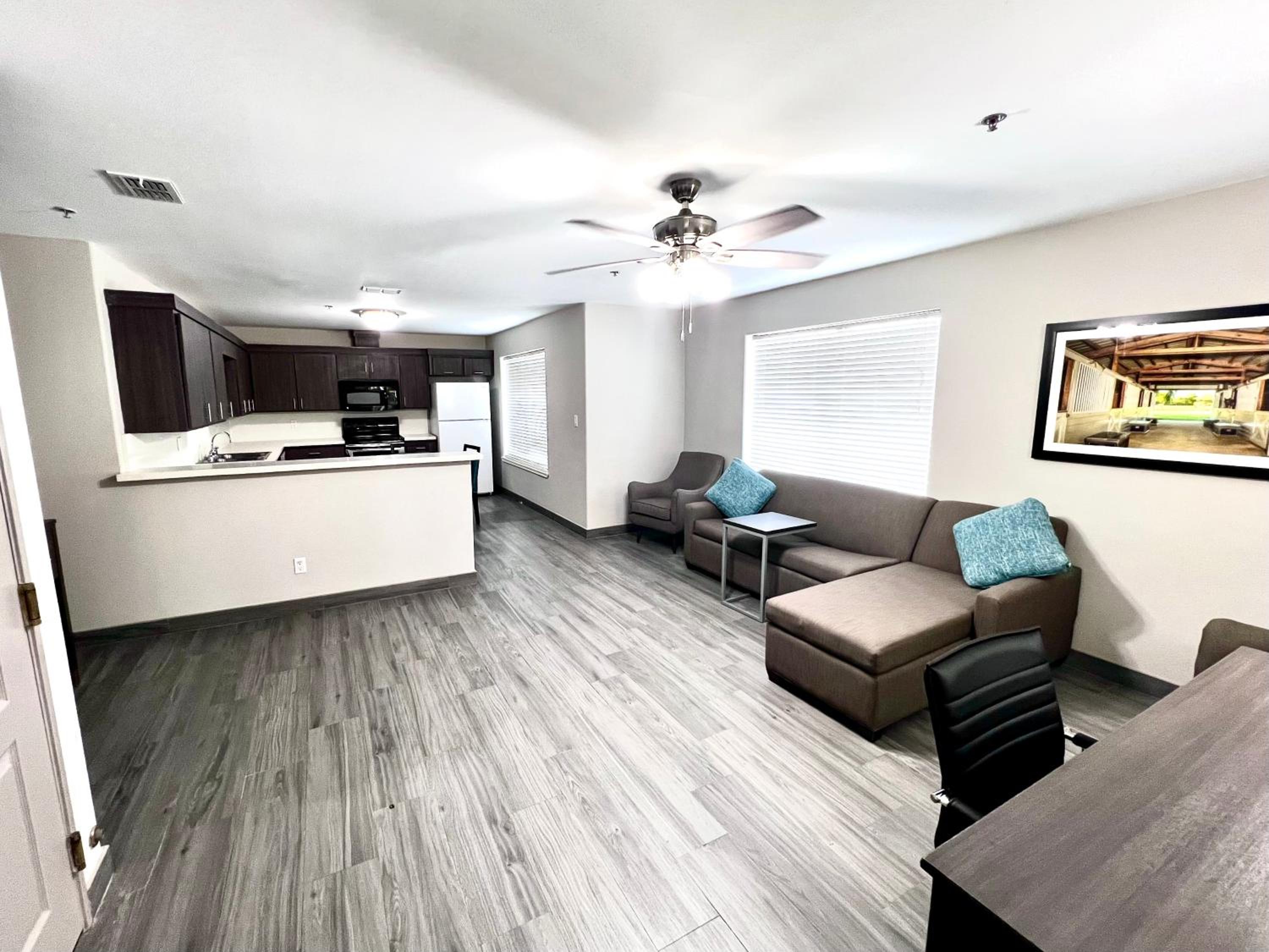 Apartment - Non-Smoking