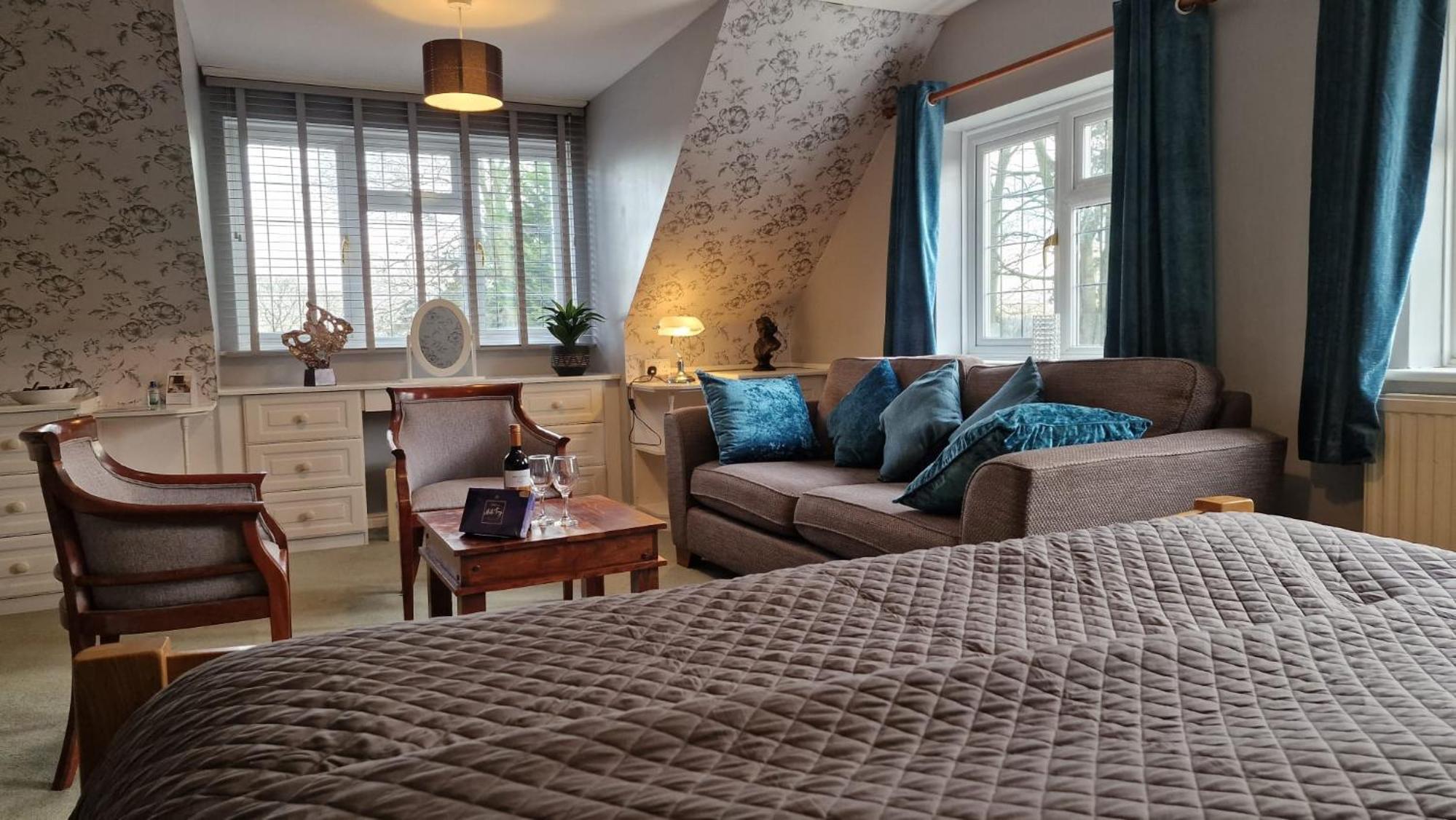 Junior Suite with Garden View - Photo 5