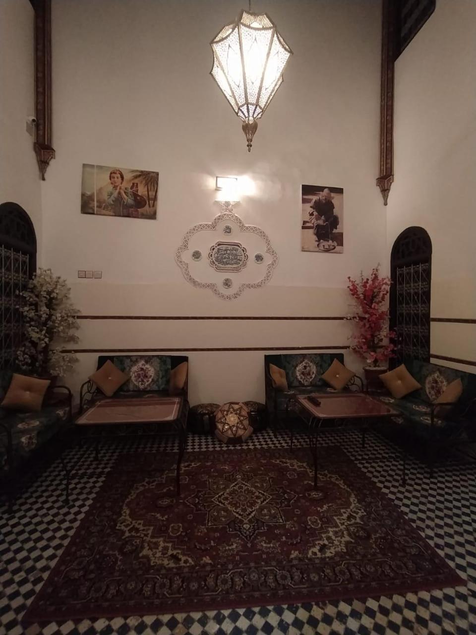 Five-Bedroom House - Photo 16