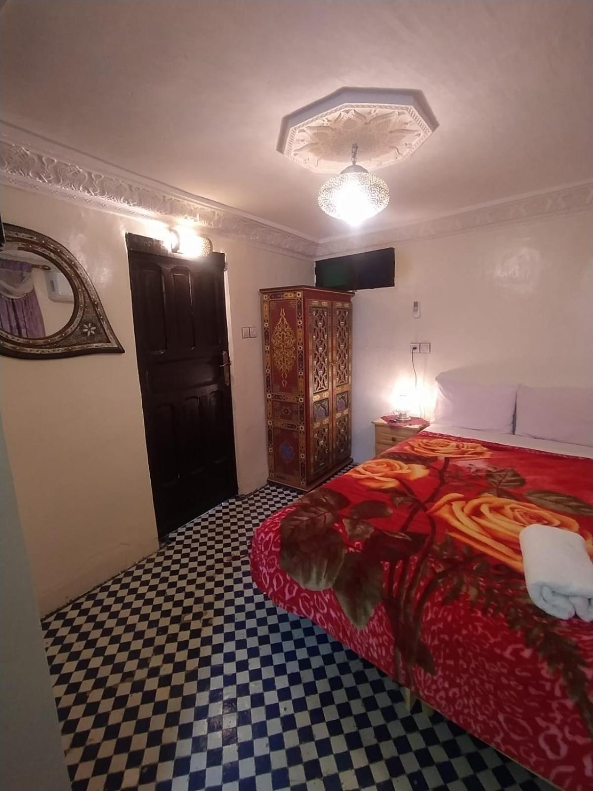 Economy Double Room - Photo 15