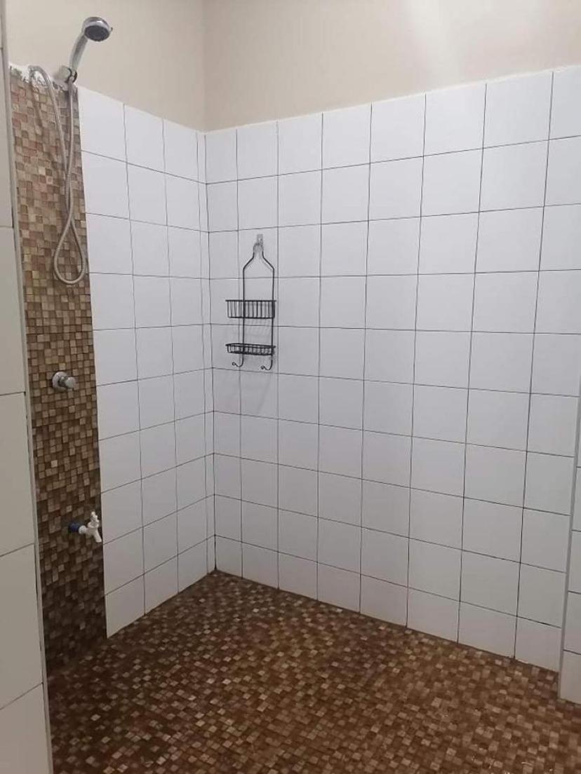 Budget Double Room - Photo 8