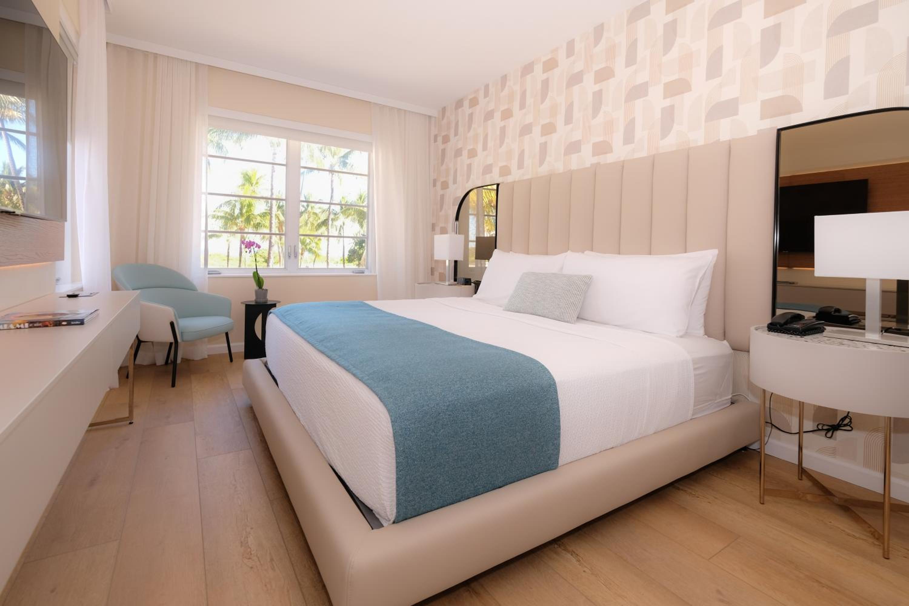 Ocean Front King Room - Photo 3