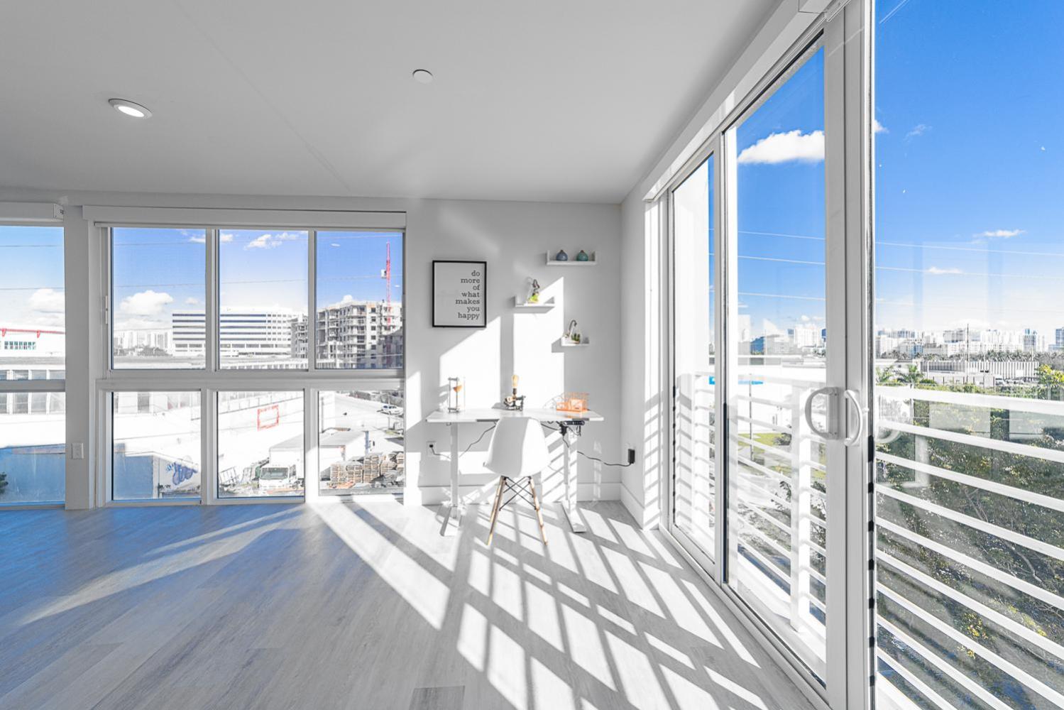 Apartment photo 2