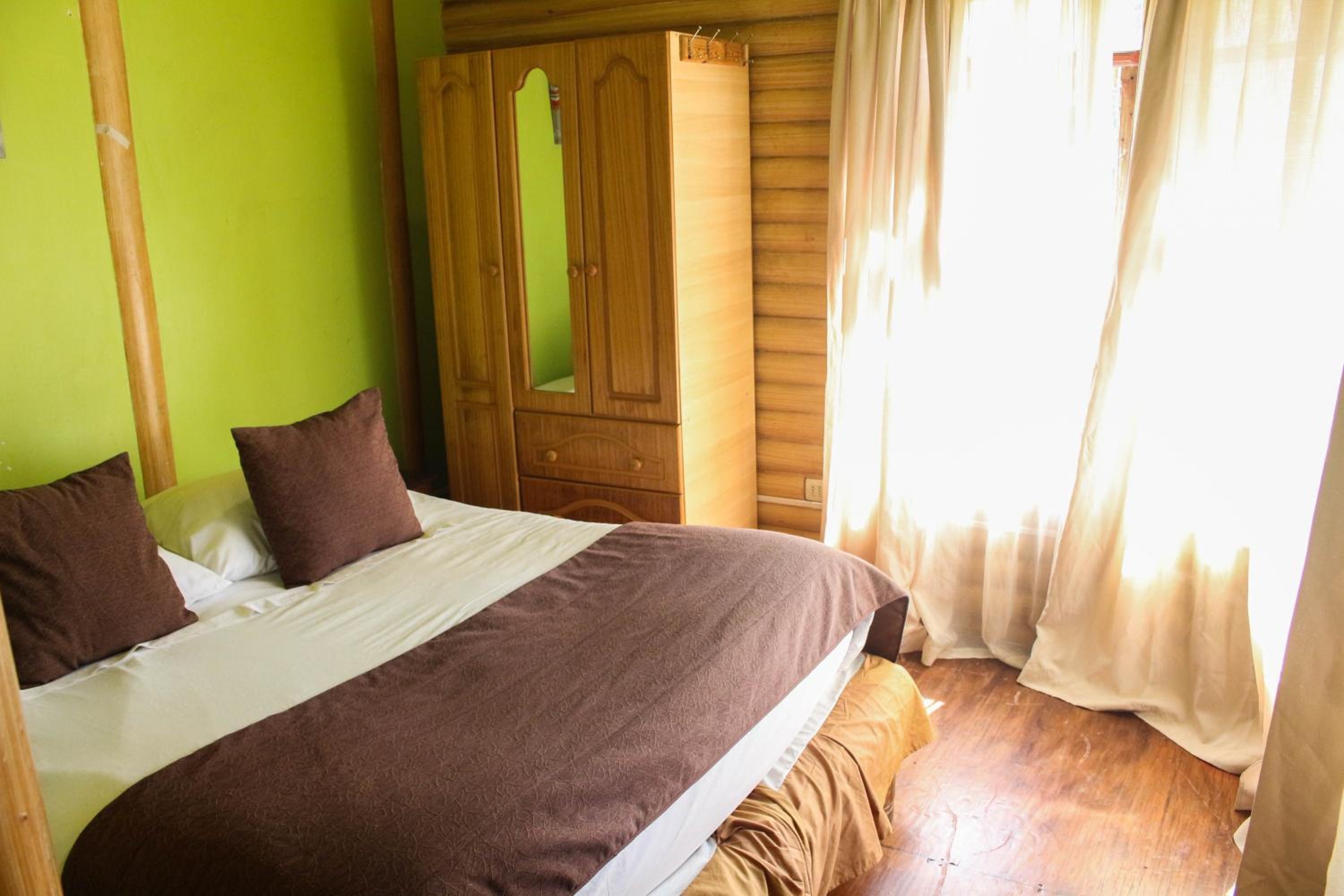 Three-Bedroom Bungalow photo 1