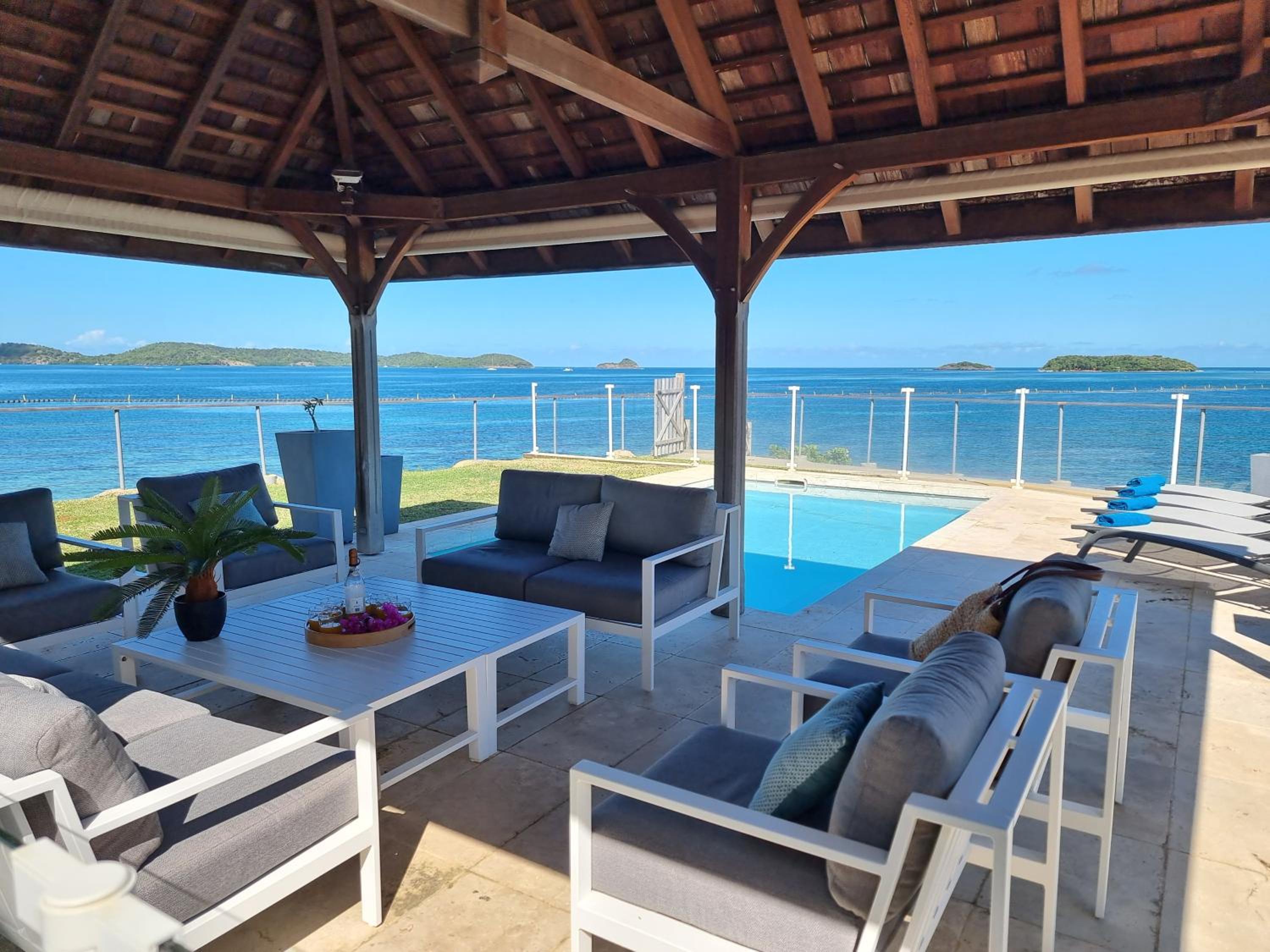 Villa with Sea View photo 3