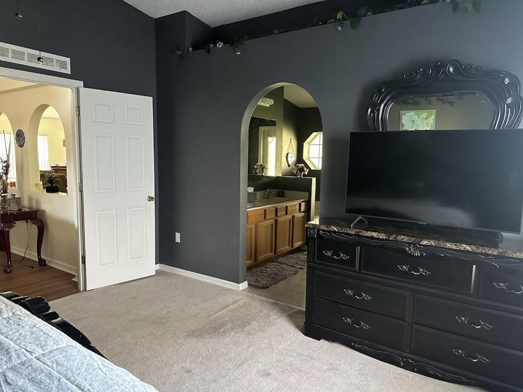 Three-Bedroom House photo 1