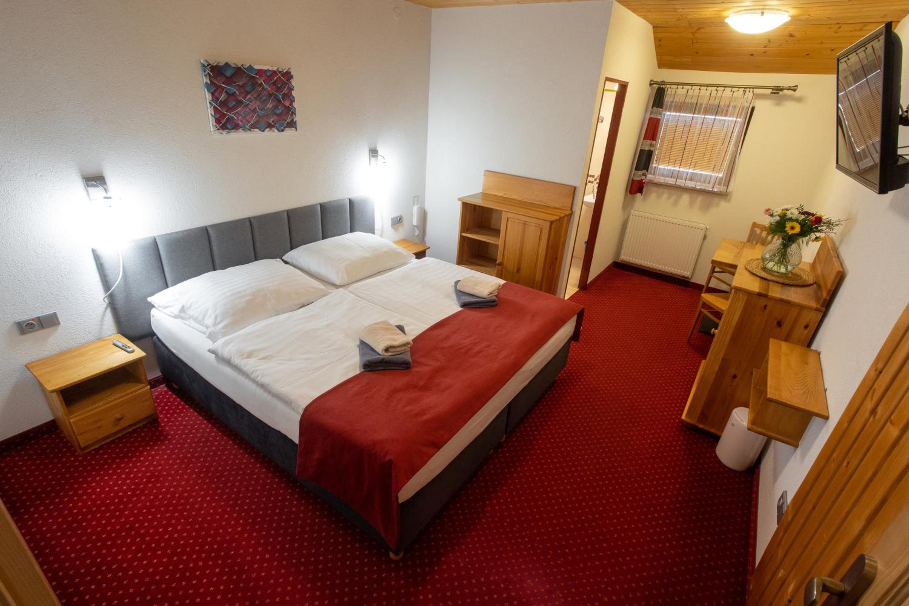 Double Room photo 3