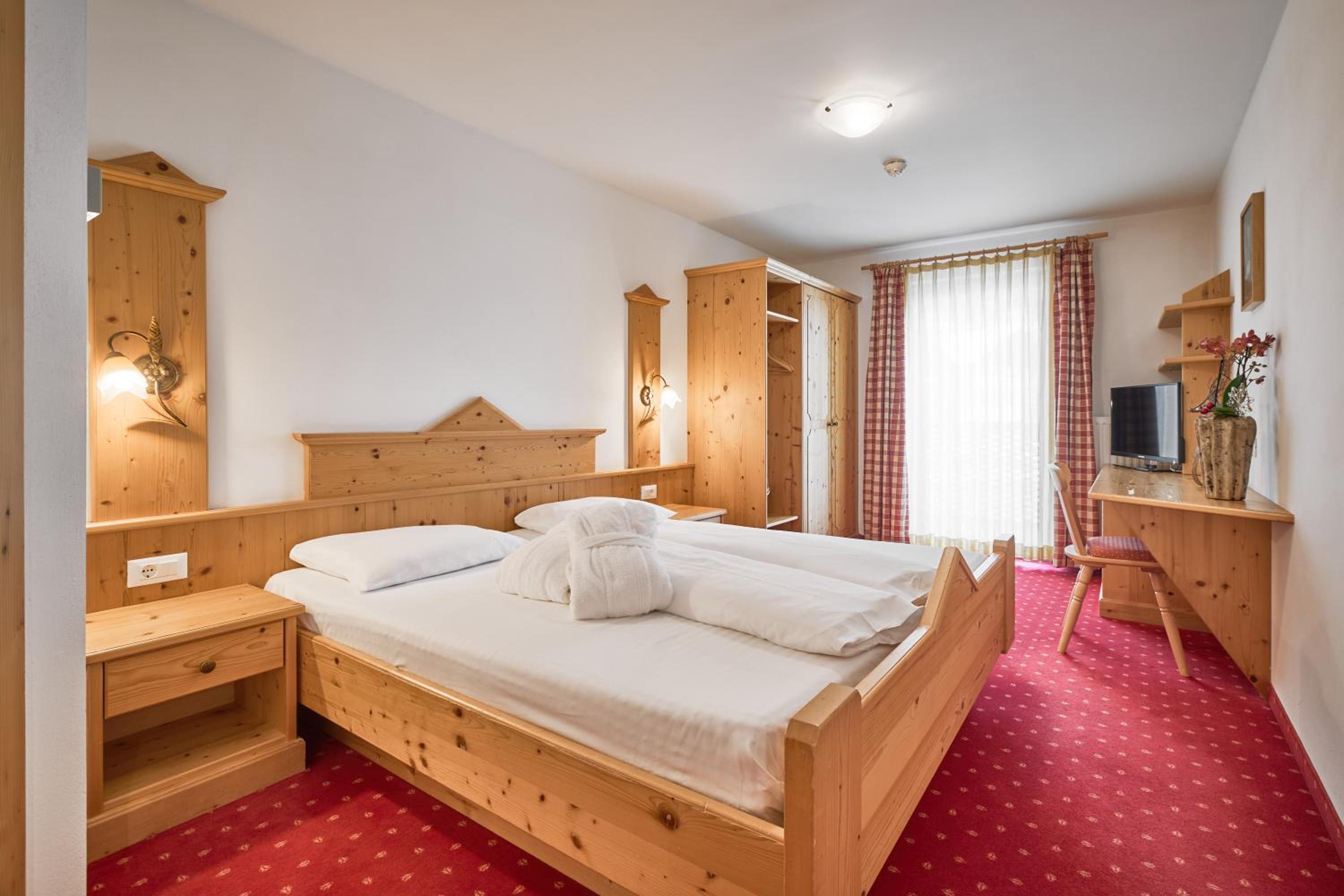 Double Room with Balcony - Photo 17