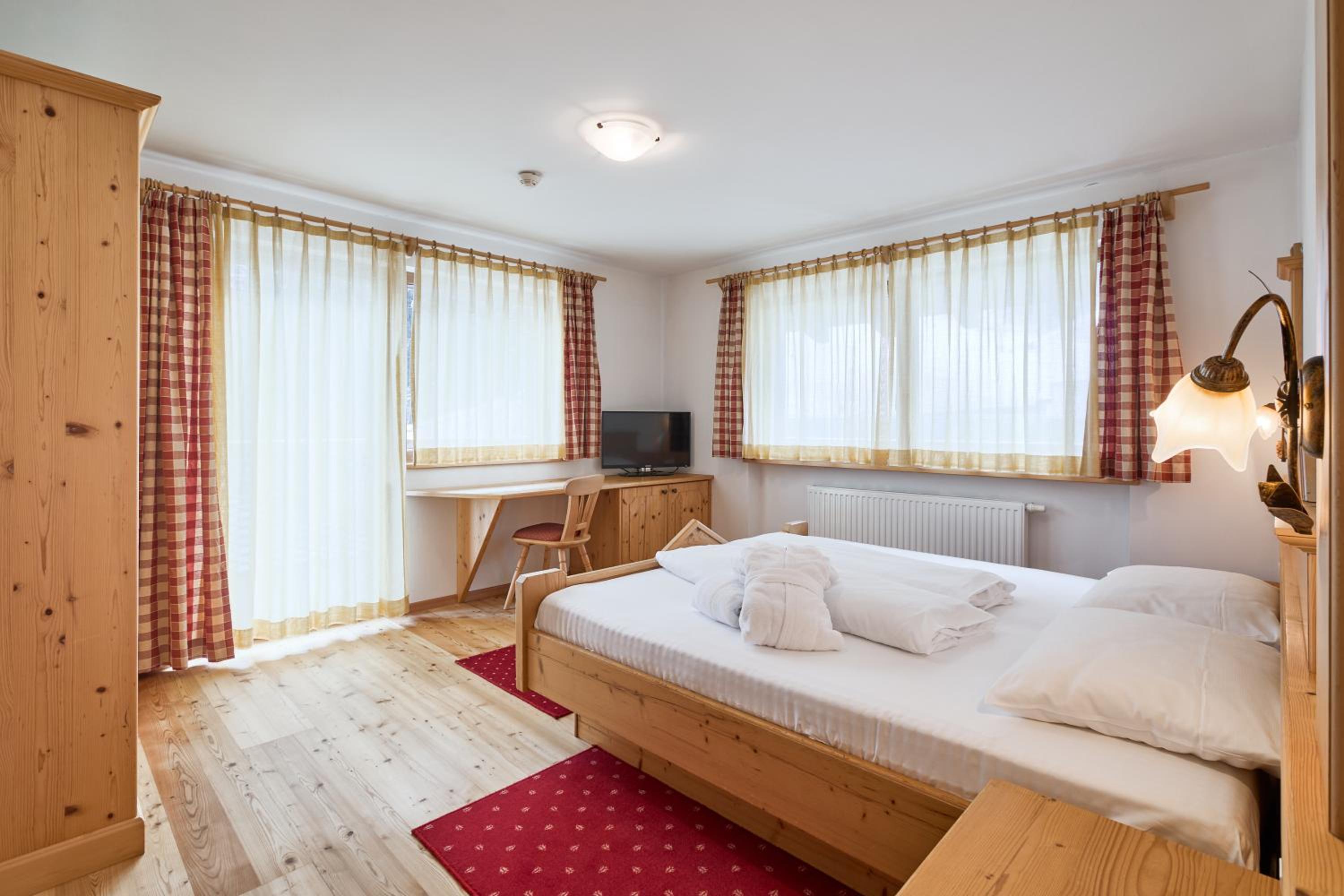 Double Room with Balcony - Photo 21