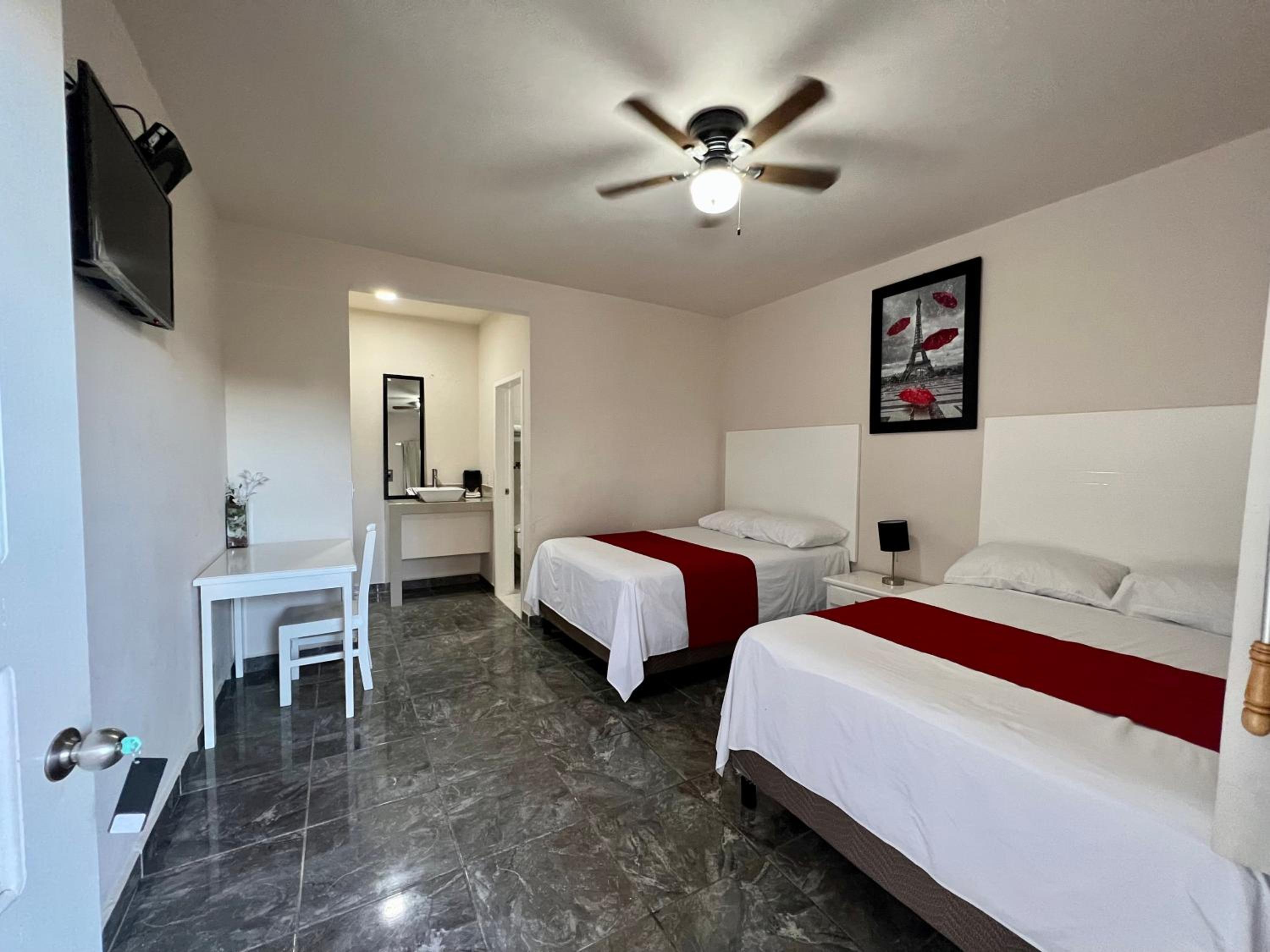Twin Room with Shower