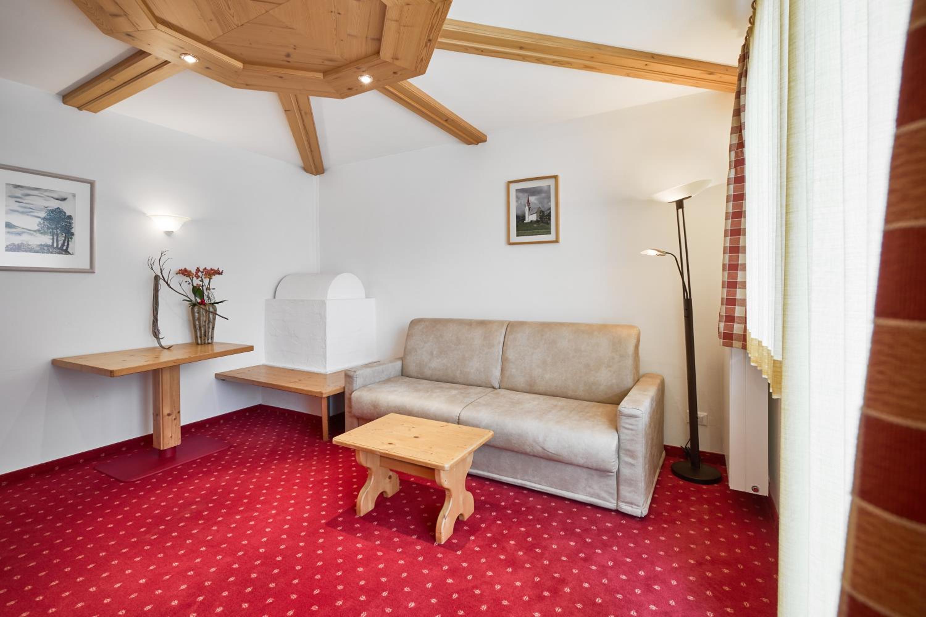 Suite with Balcony - Photo 2