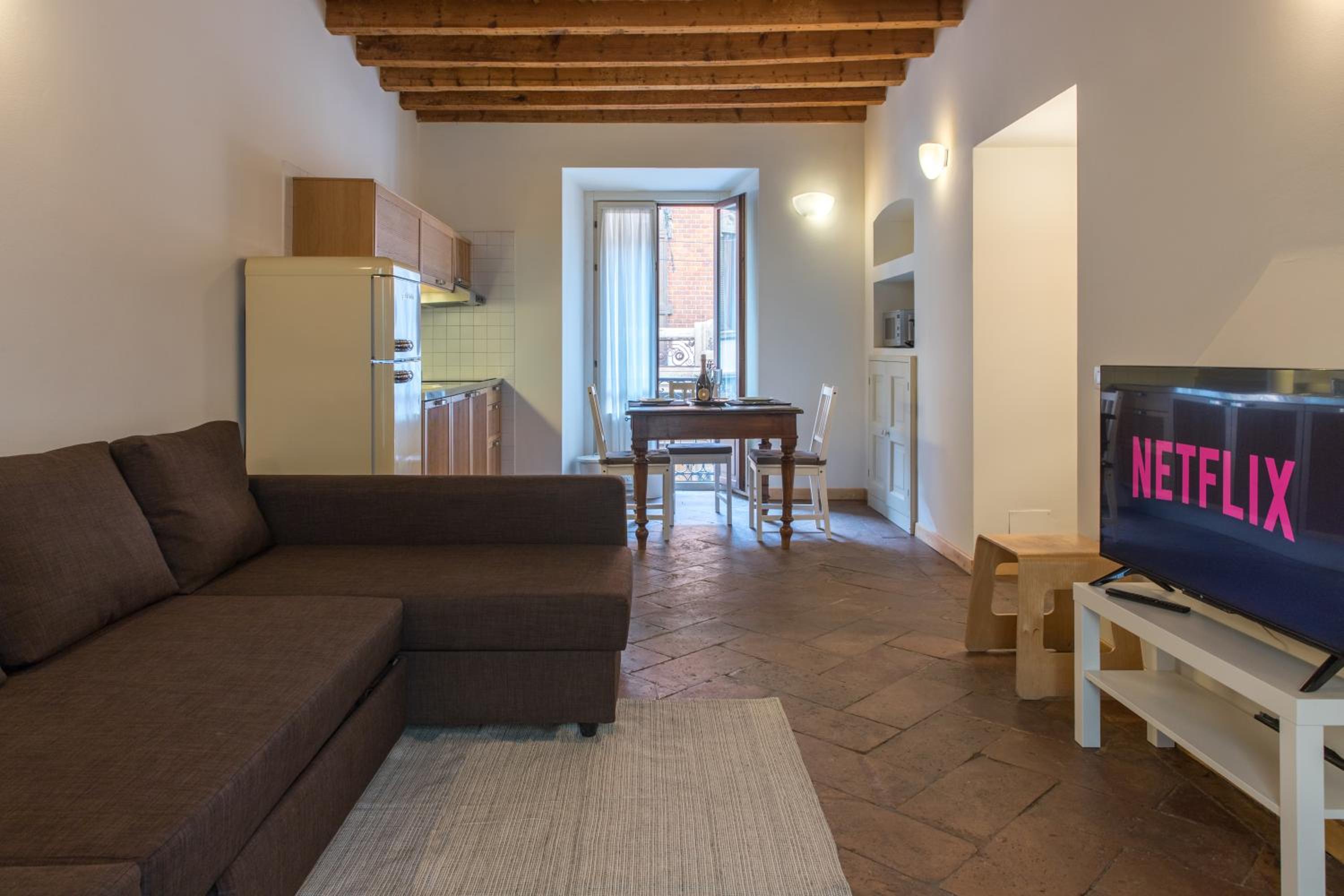 One-Bedroom Apartment