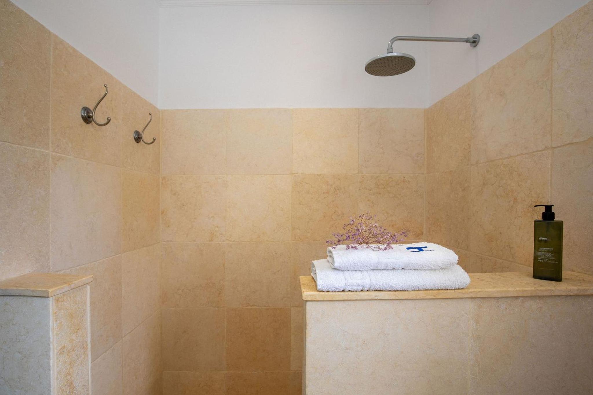 Double Room with Sea View - Photo 4