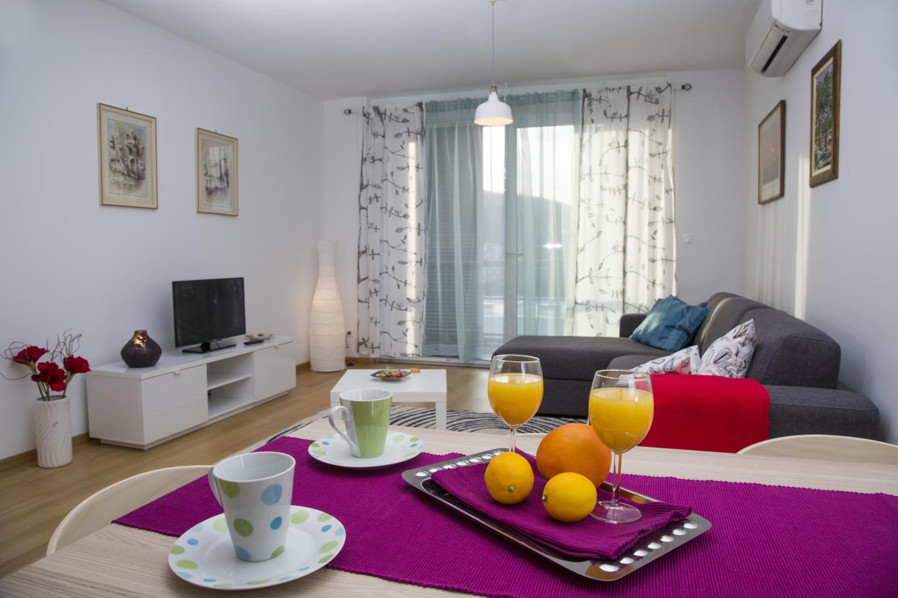 One-Bedroom Apartment with Balcony