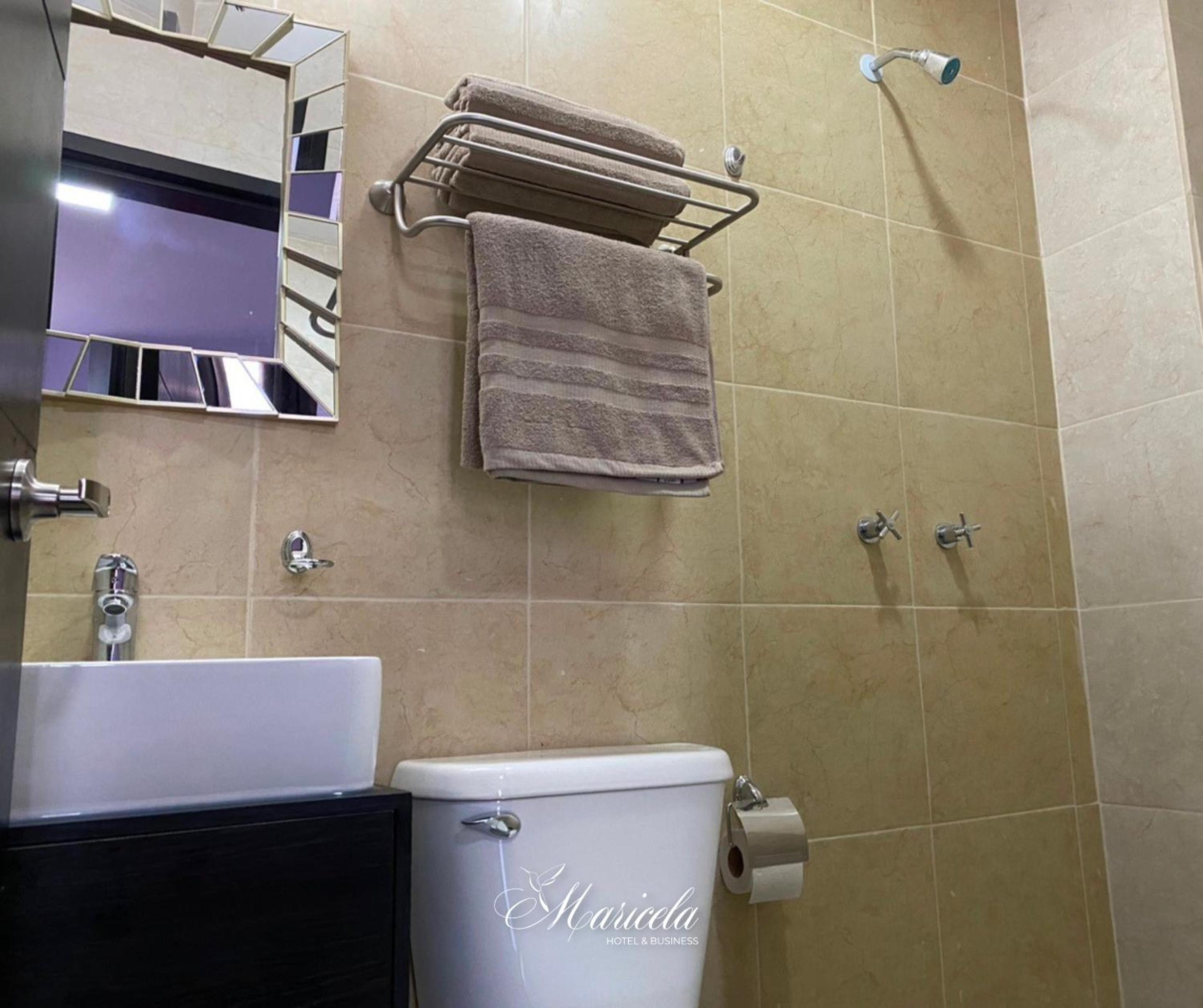 Deluxe Double Room with Shower - Photo 6