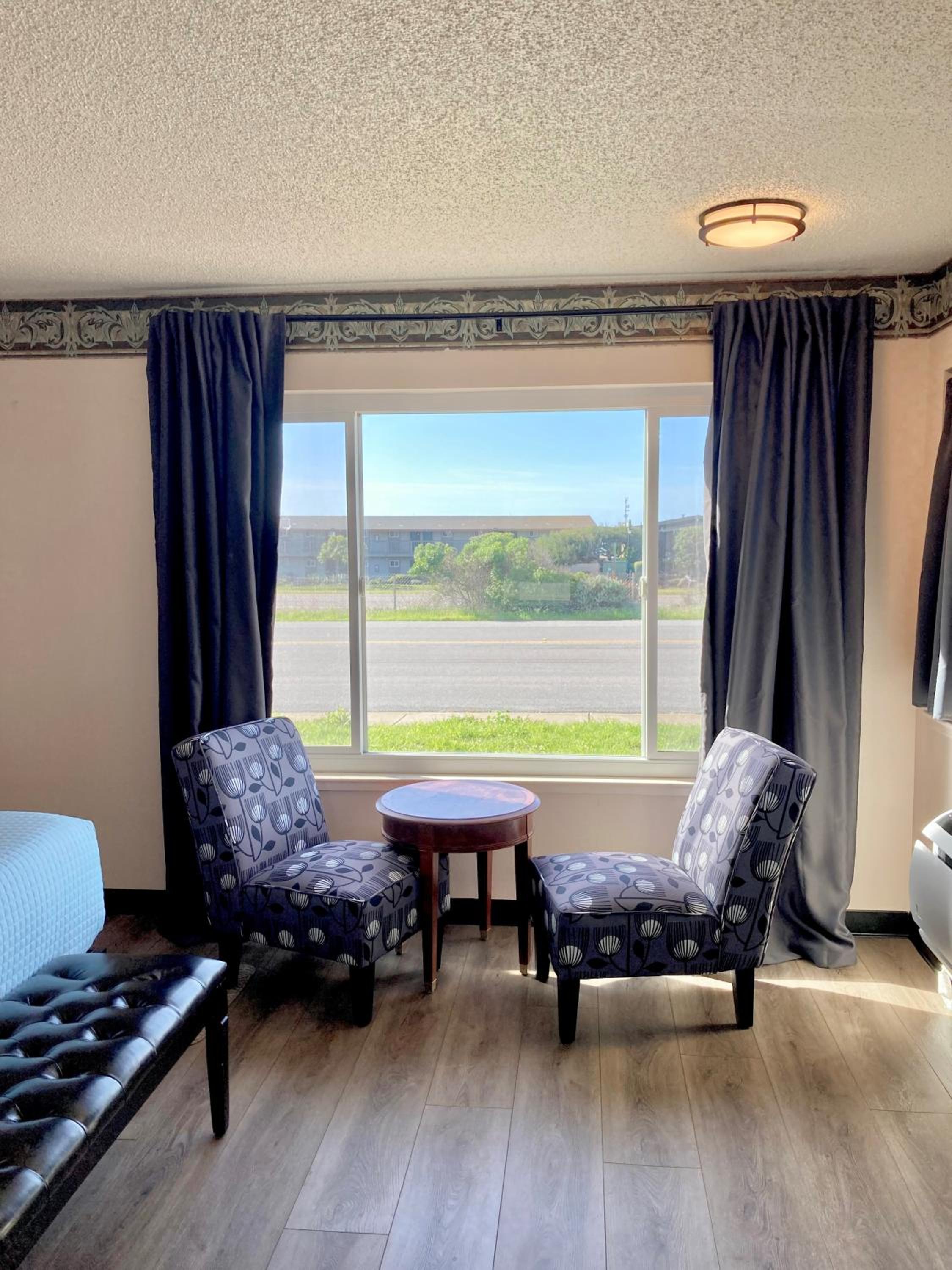 King Room with Sea View - Photo 6