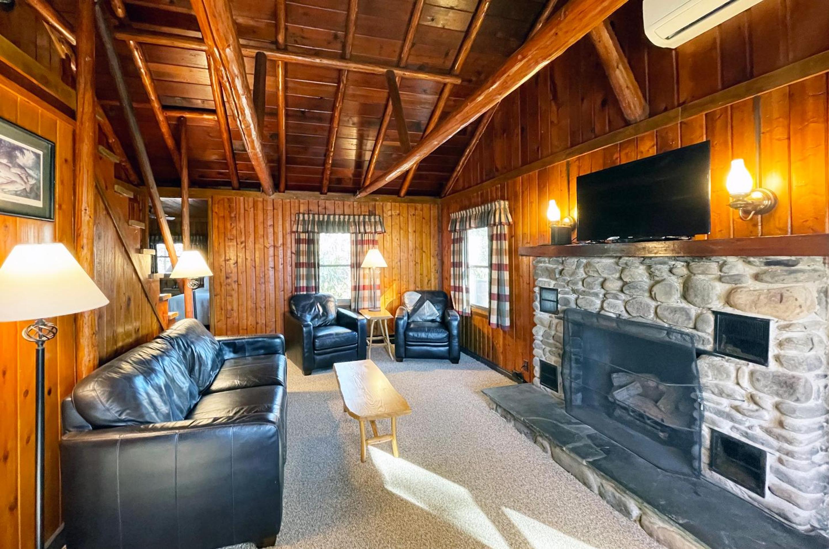 Three-Bedroom House photo 1