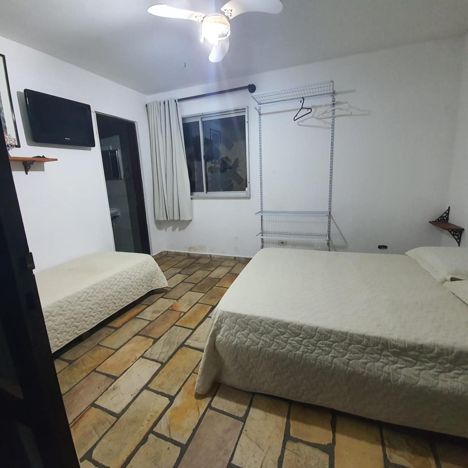 Basic Triple Room photo 1